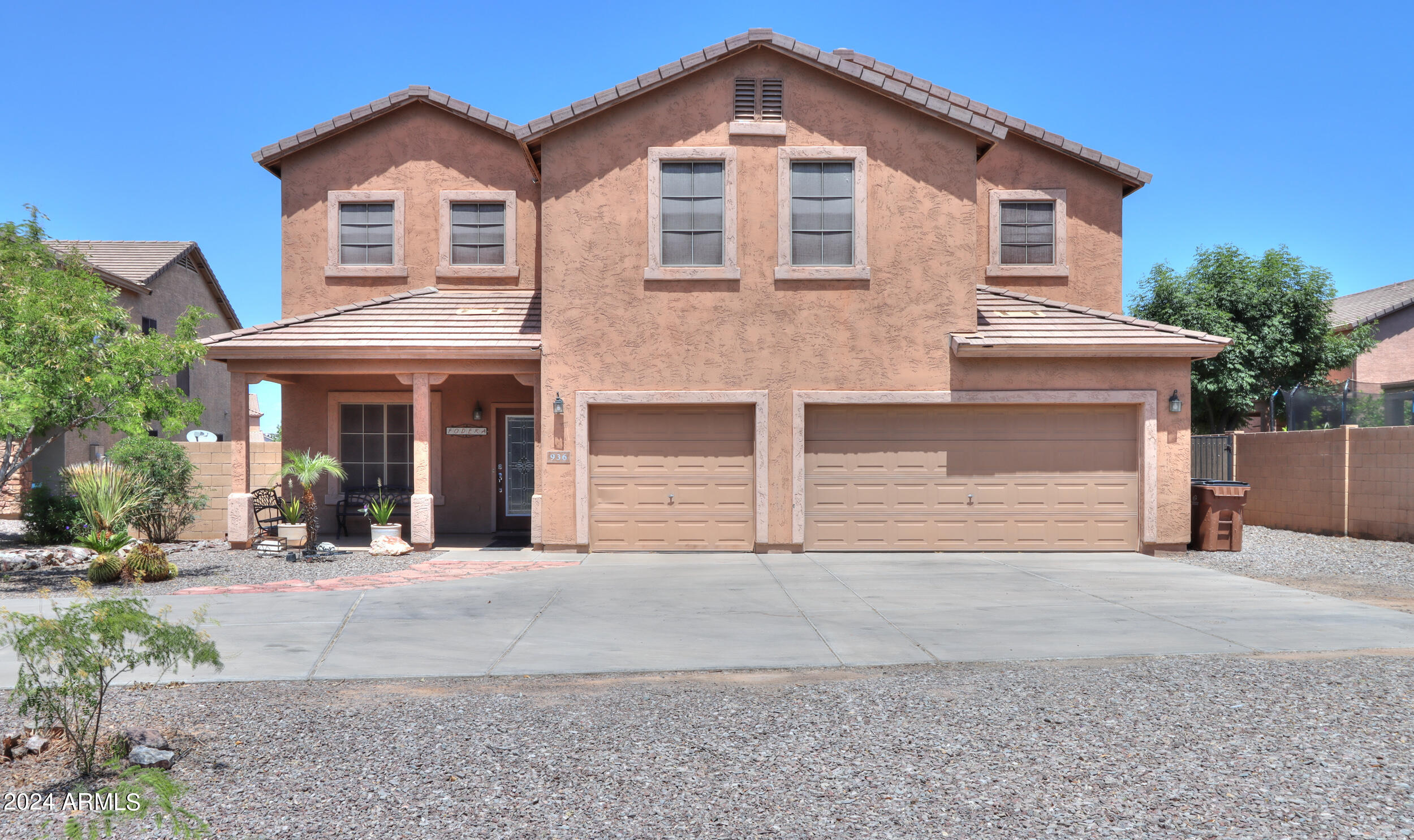 936 E KAPASI Lane