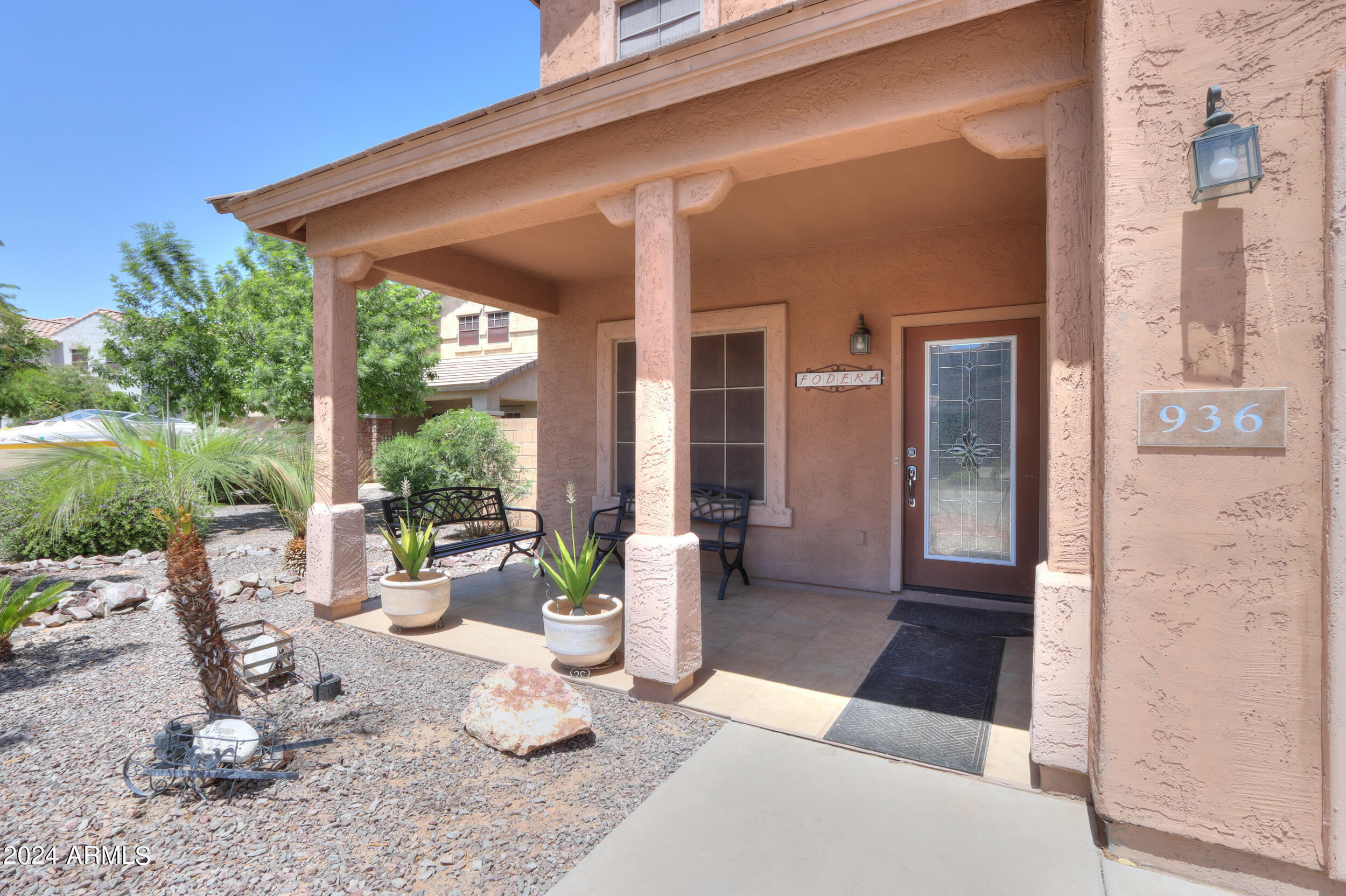 936 E KAPASI Lane