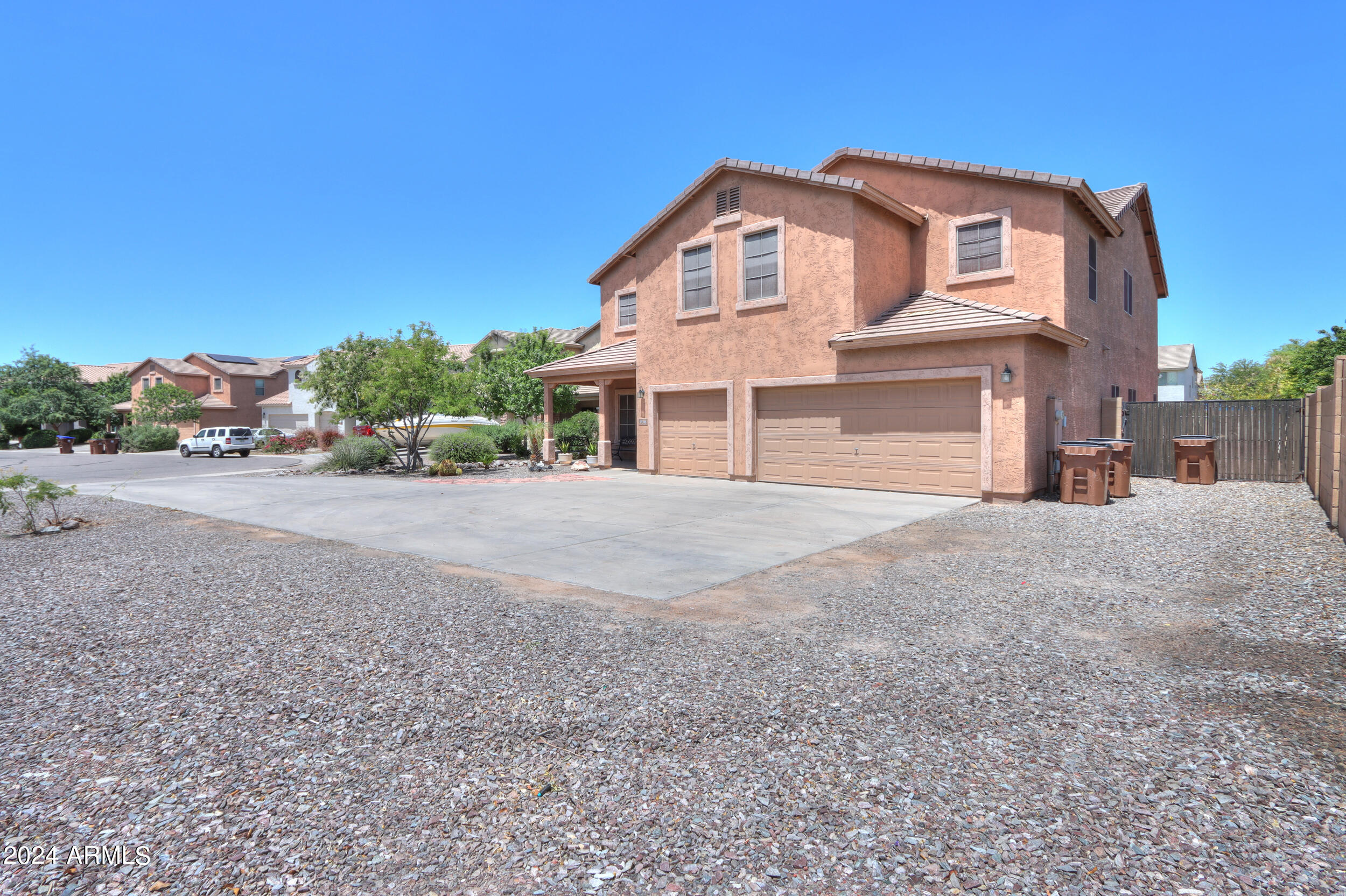 936 E KAPASI Lane