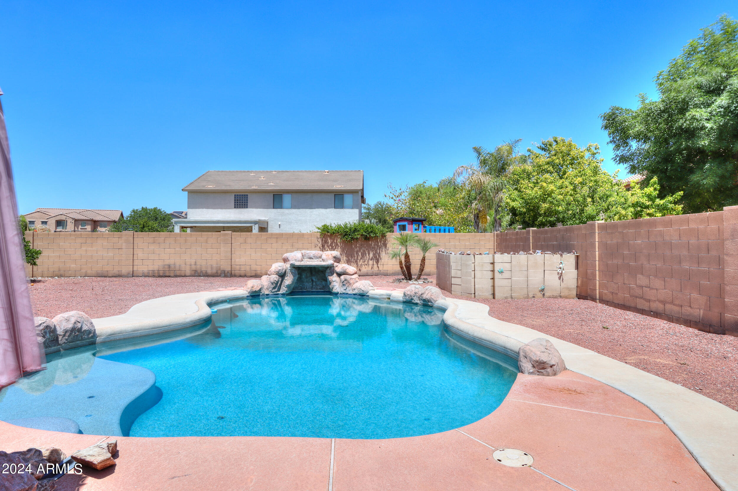 936 E KAPASI Lane