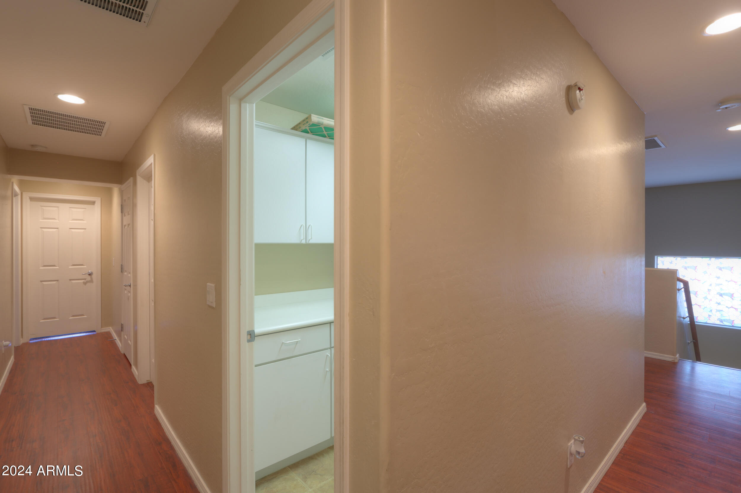936 E KAPASI Lane