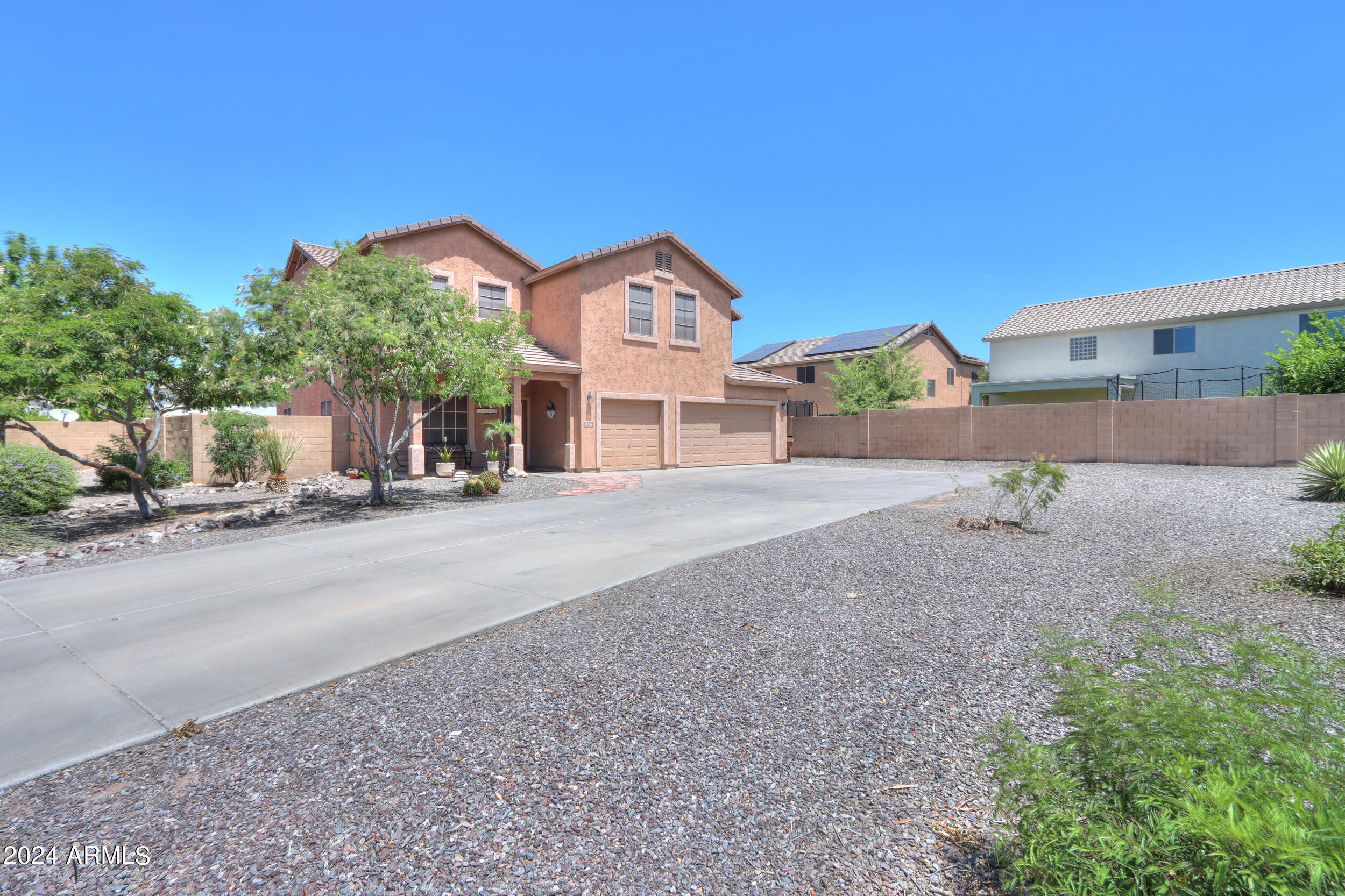 936 E KAPASI Lane
