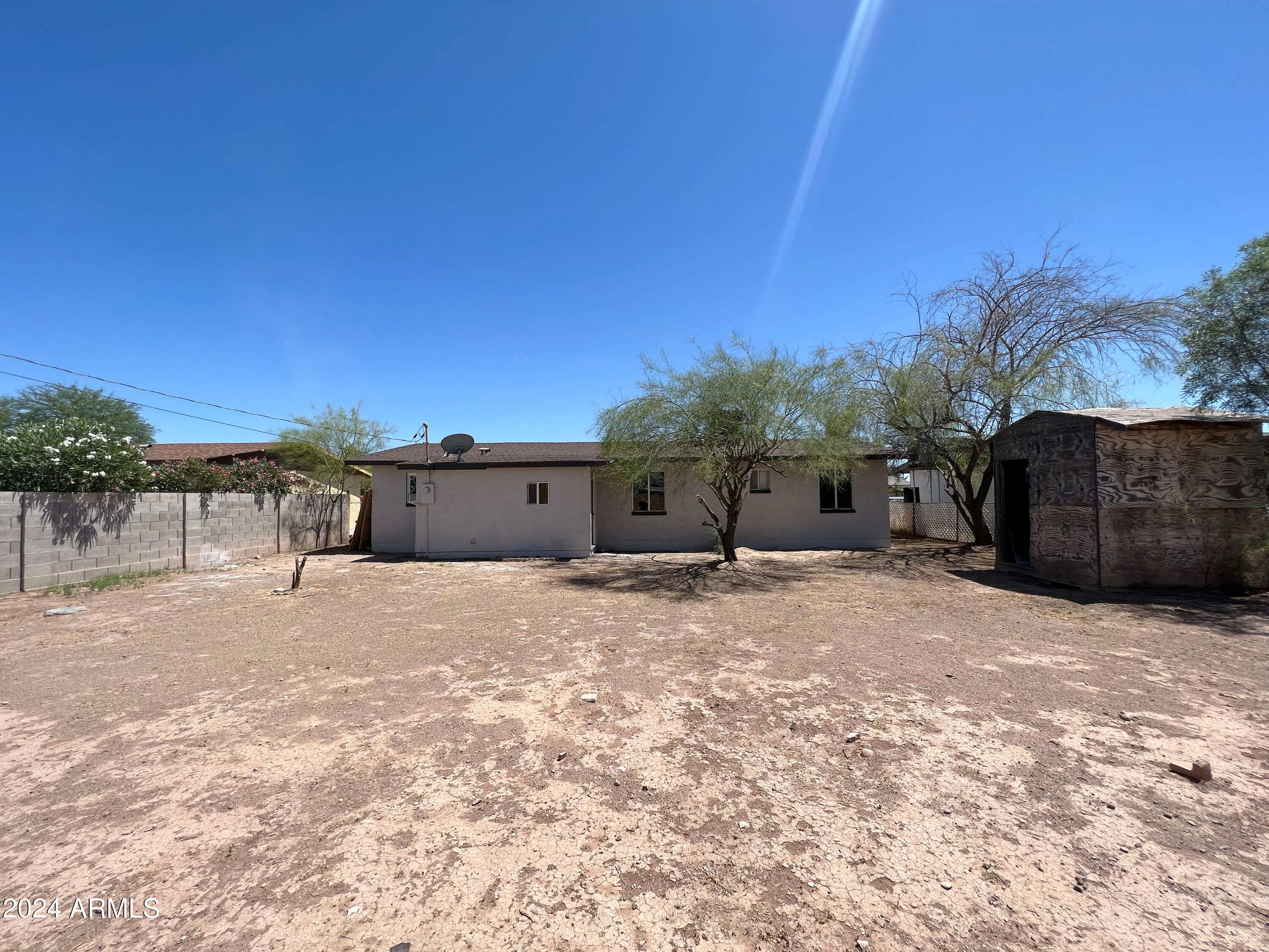 1332 W IRIS Place