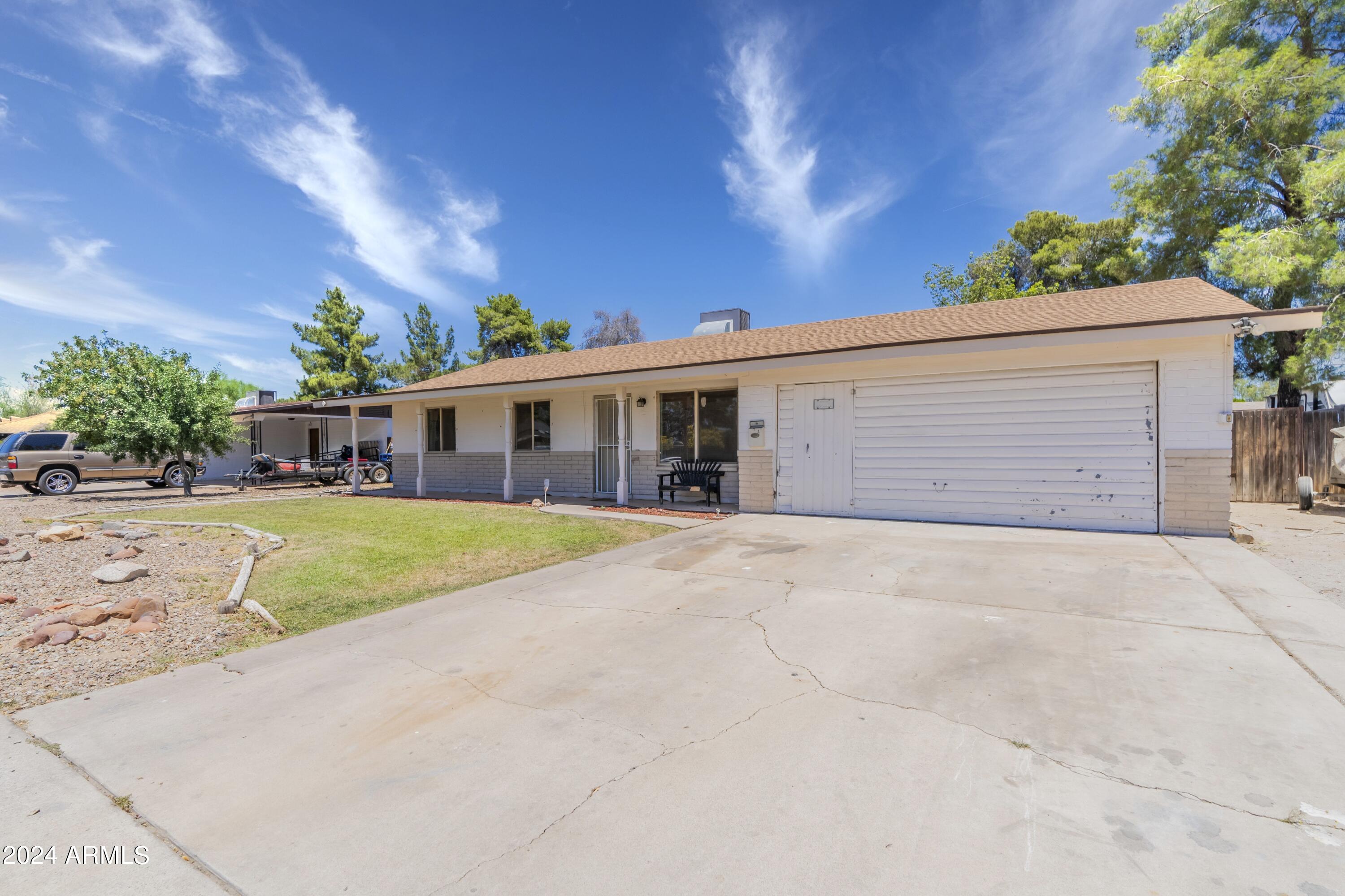 1161 N NEBRASKA Street