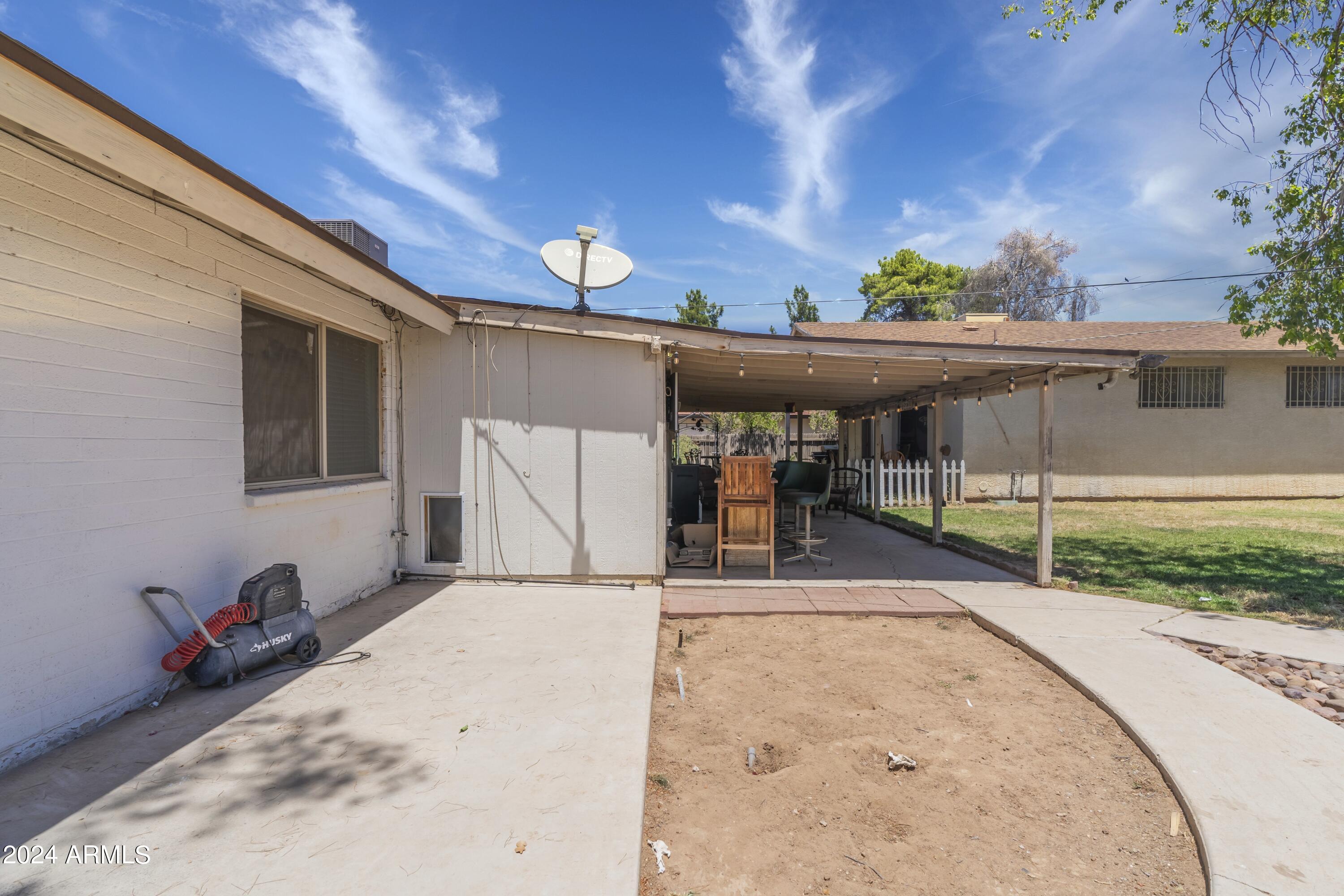 1161 N NEBRASKA Street