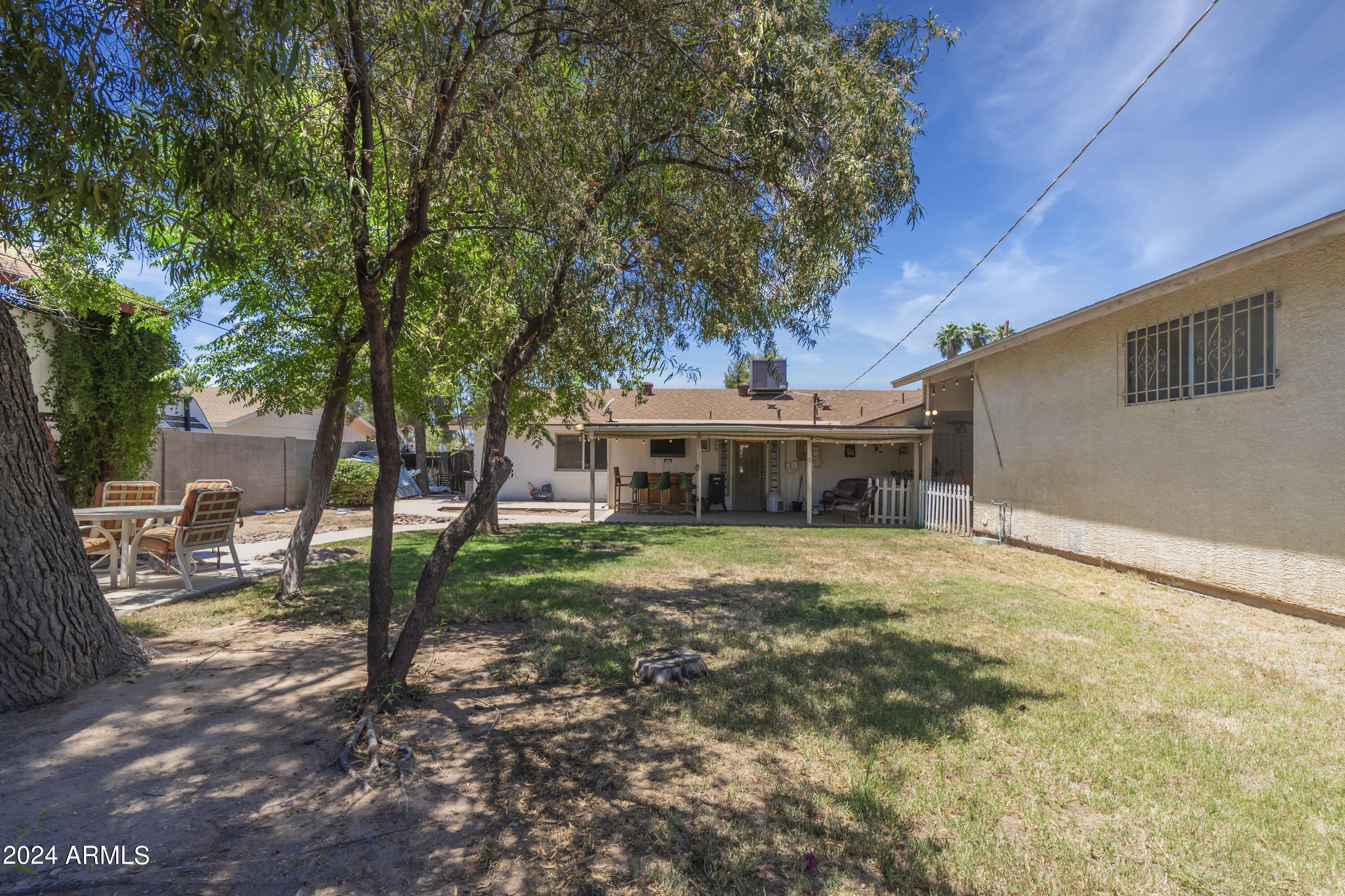 1161 N NEBRASKA Street