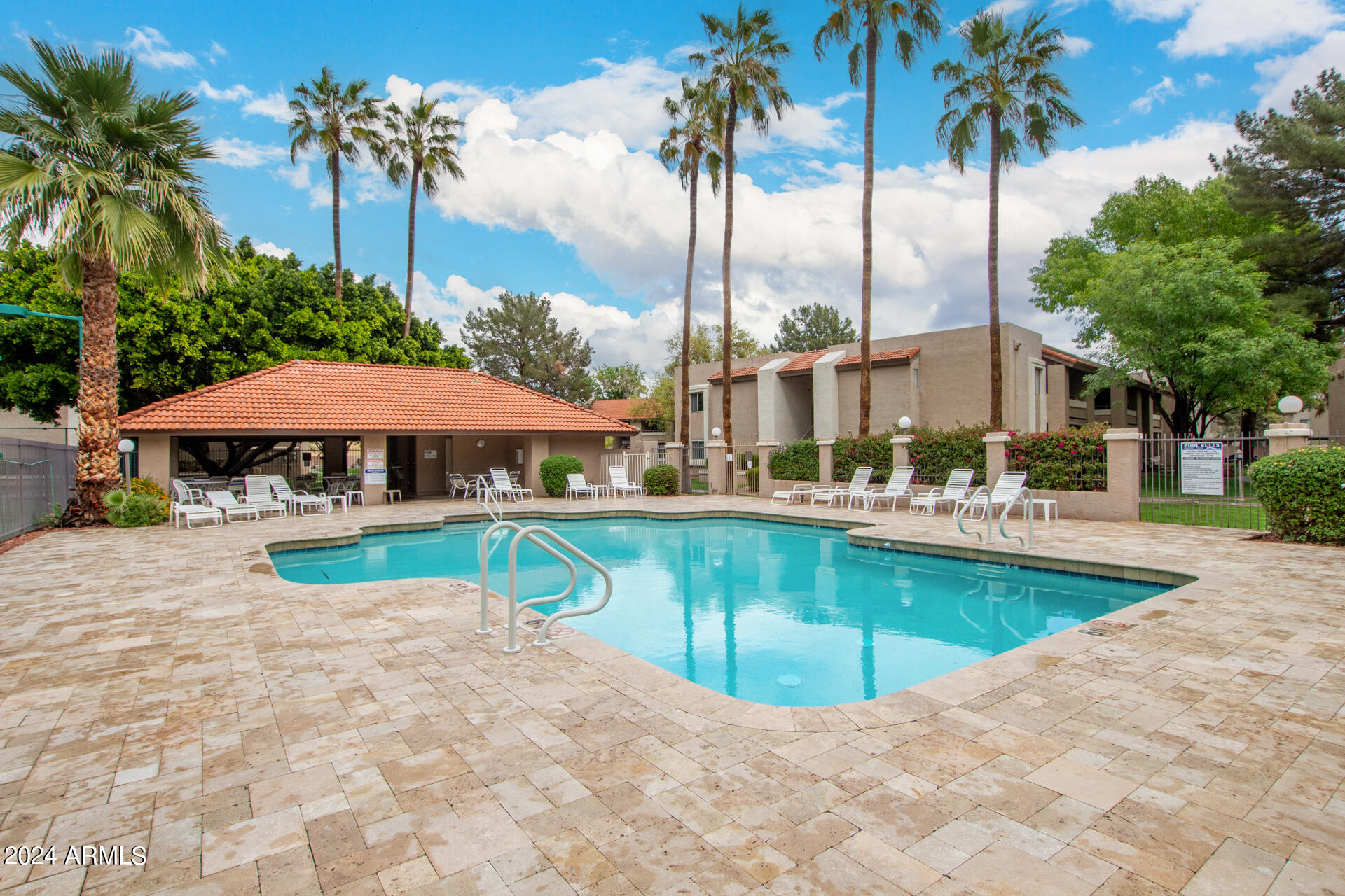 2146 W ISABELLA Avenue, 205