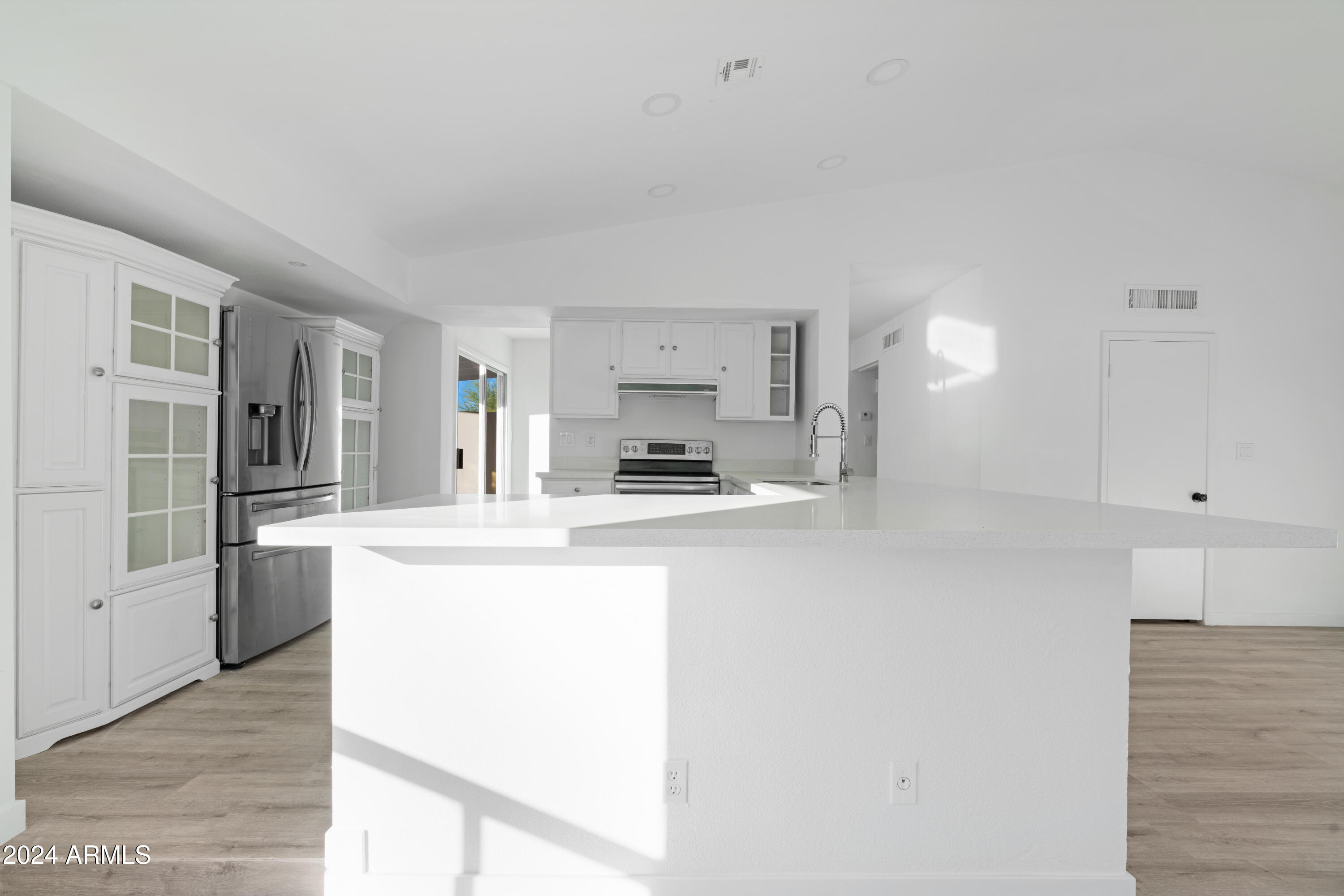 5311 W MOUNTAIN VIEW Road