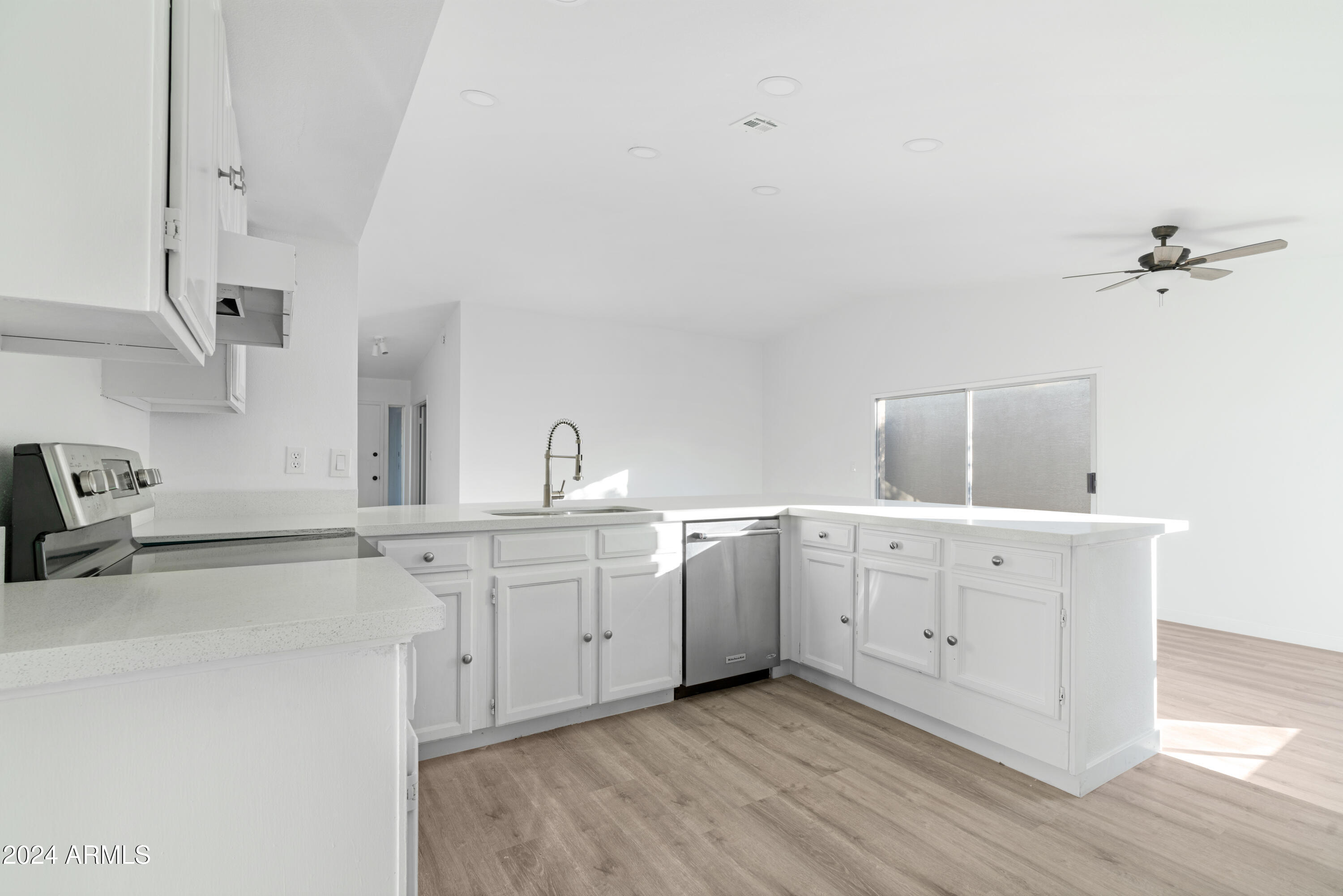 5311 W MOUNTAIN VIEW Road