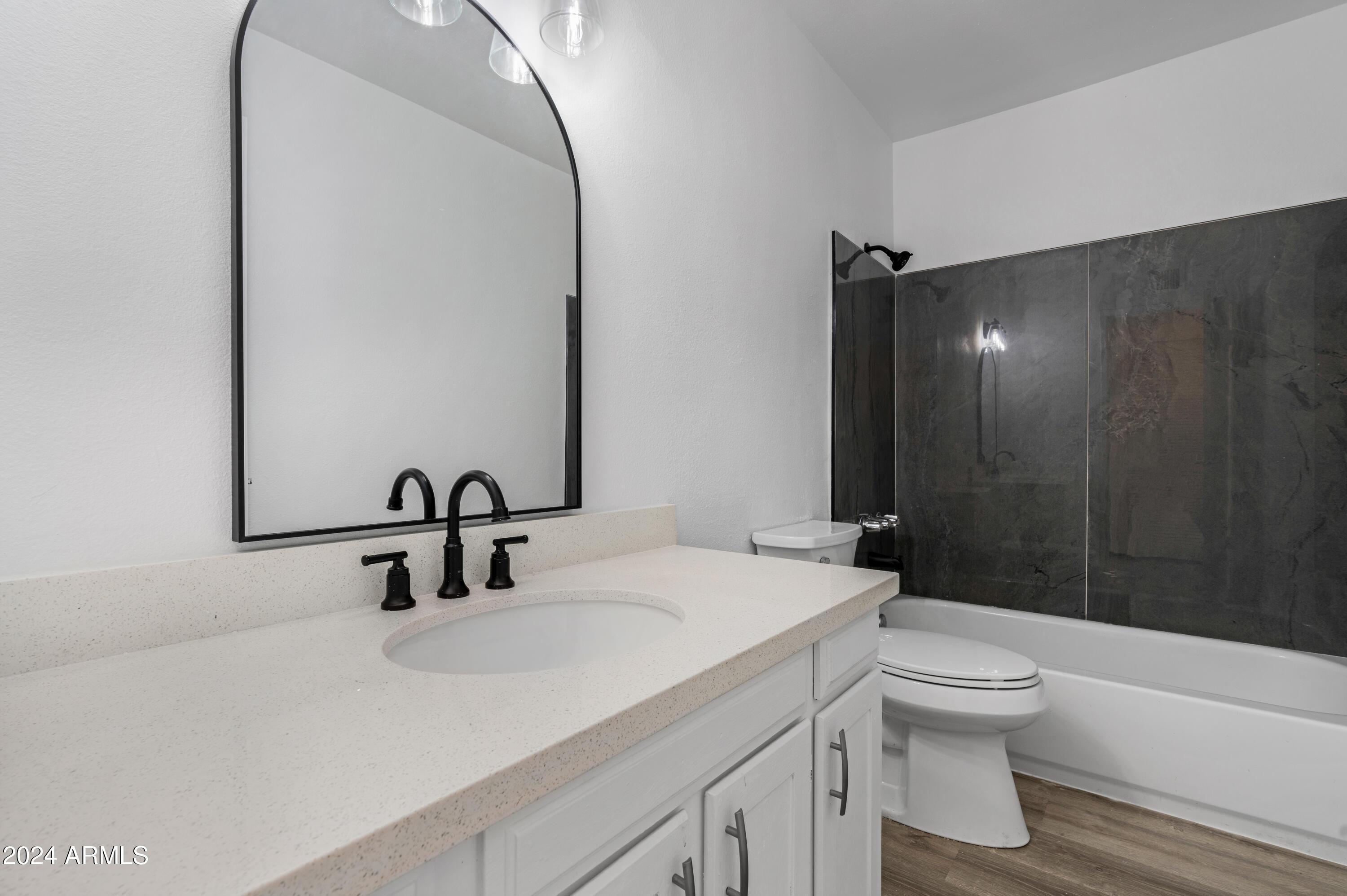 5311 W MOUNTAIN VIEW Road