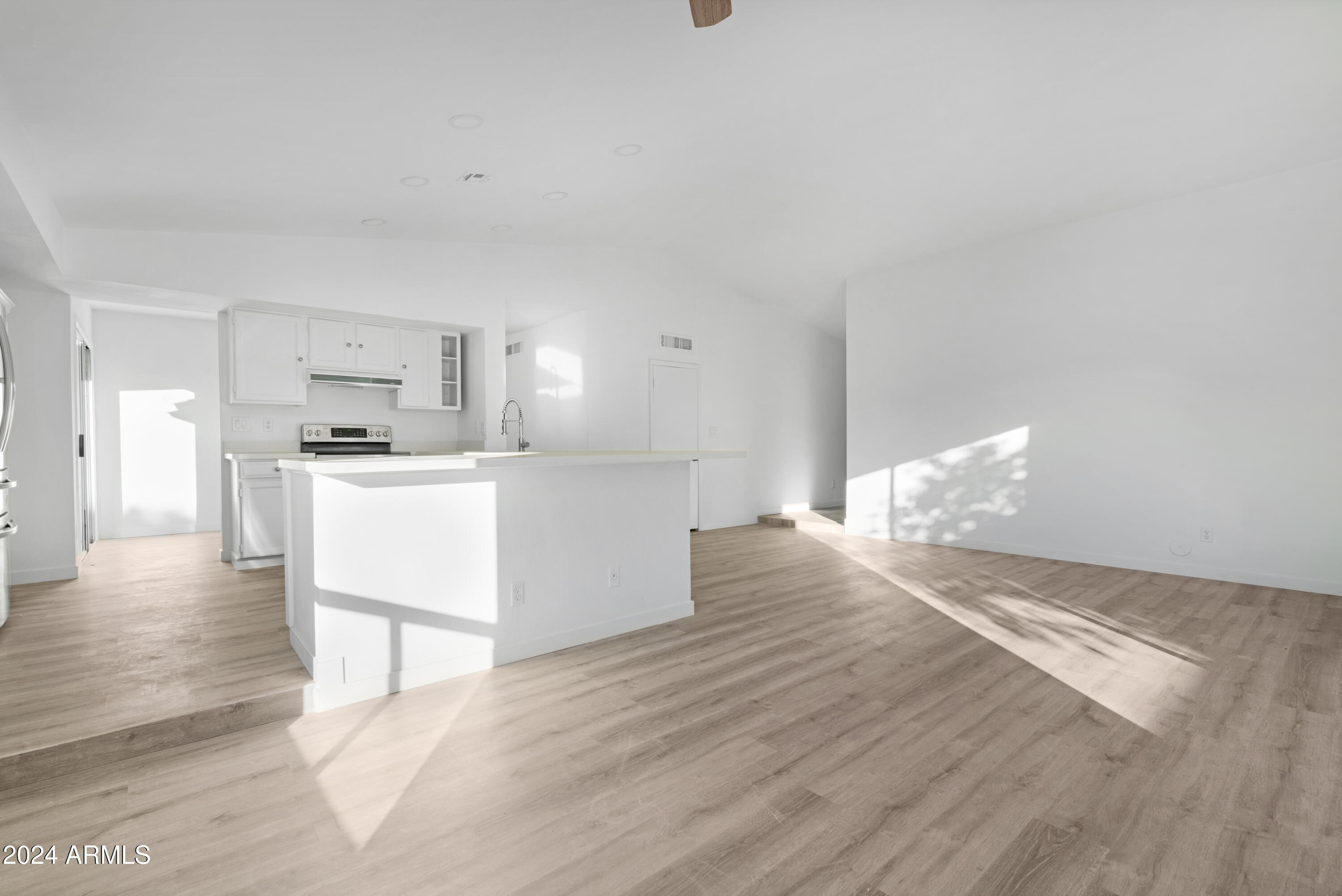 5311 W MOUNTAIN VIEW Road