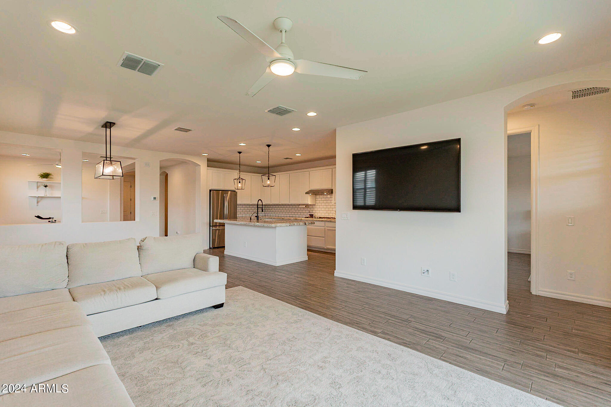 3023 W NEW RIVER Drive