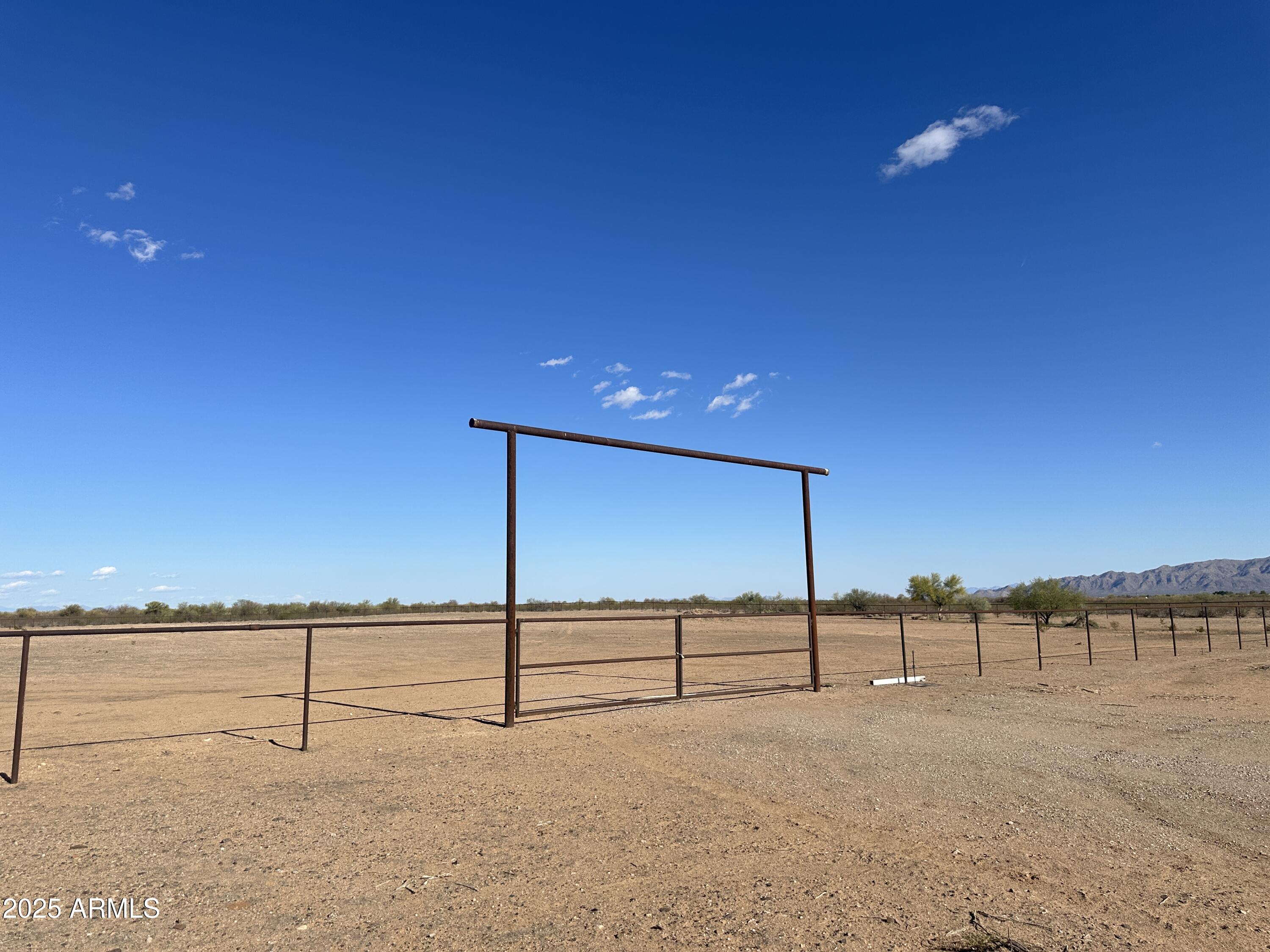 24130 W DIXILETA Drive, -