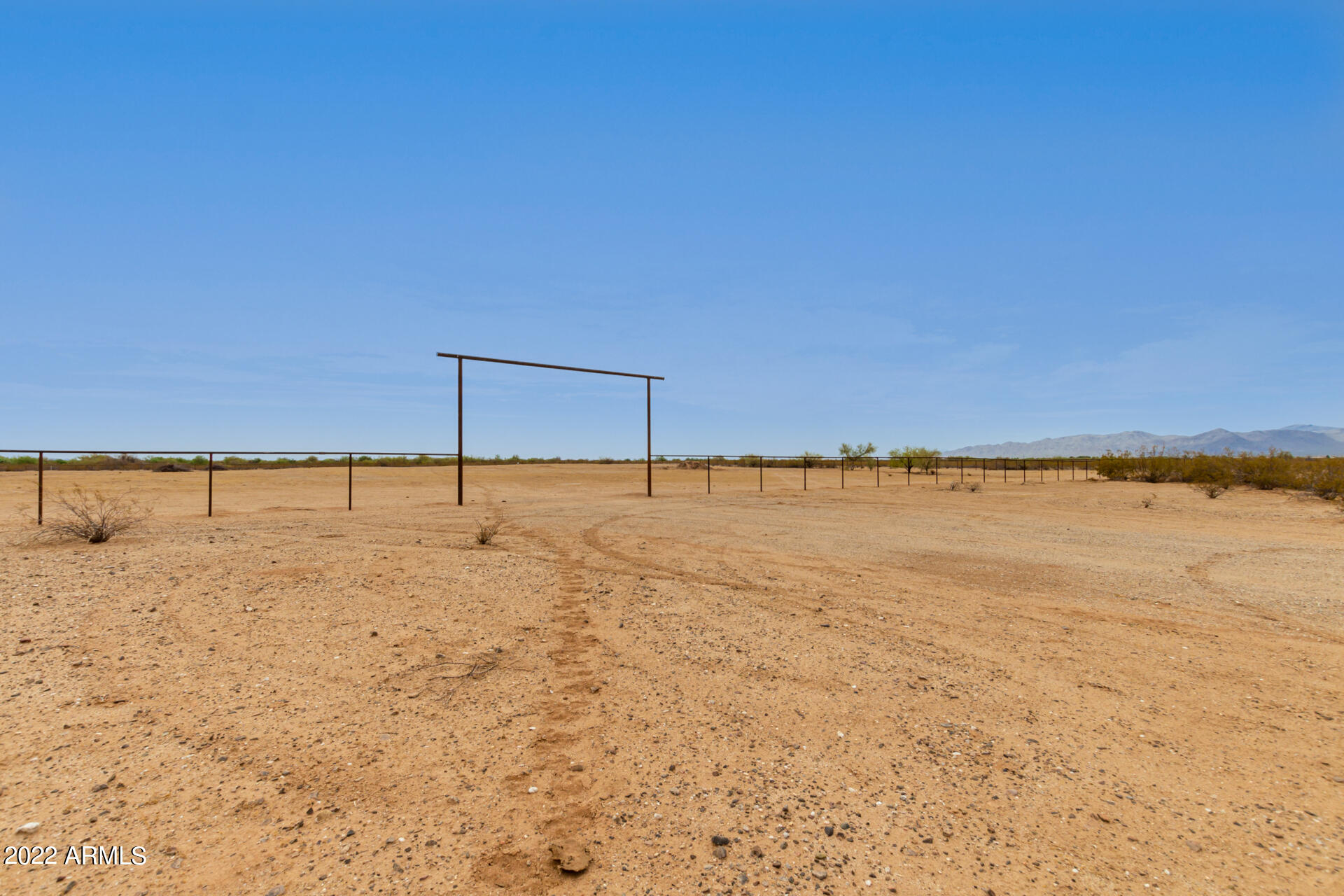 24130 W DIXILETA Drive, -
