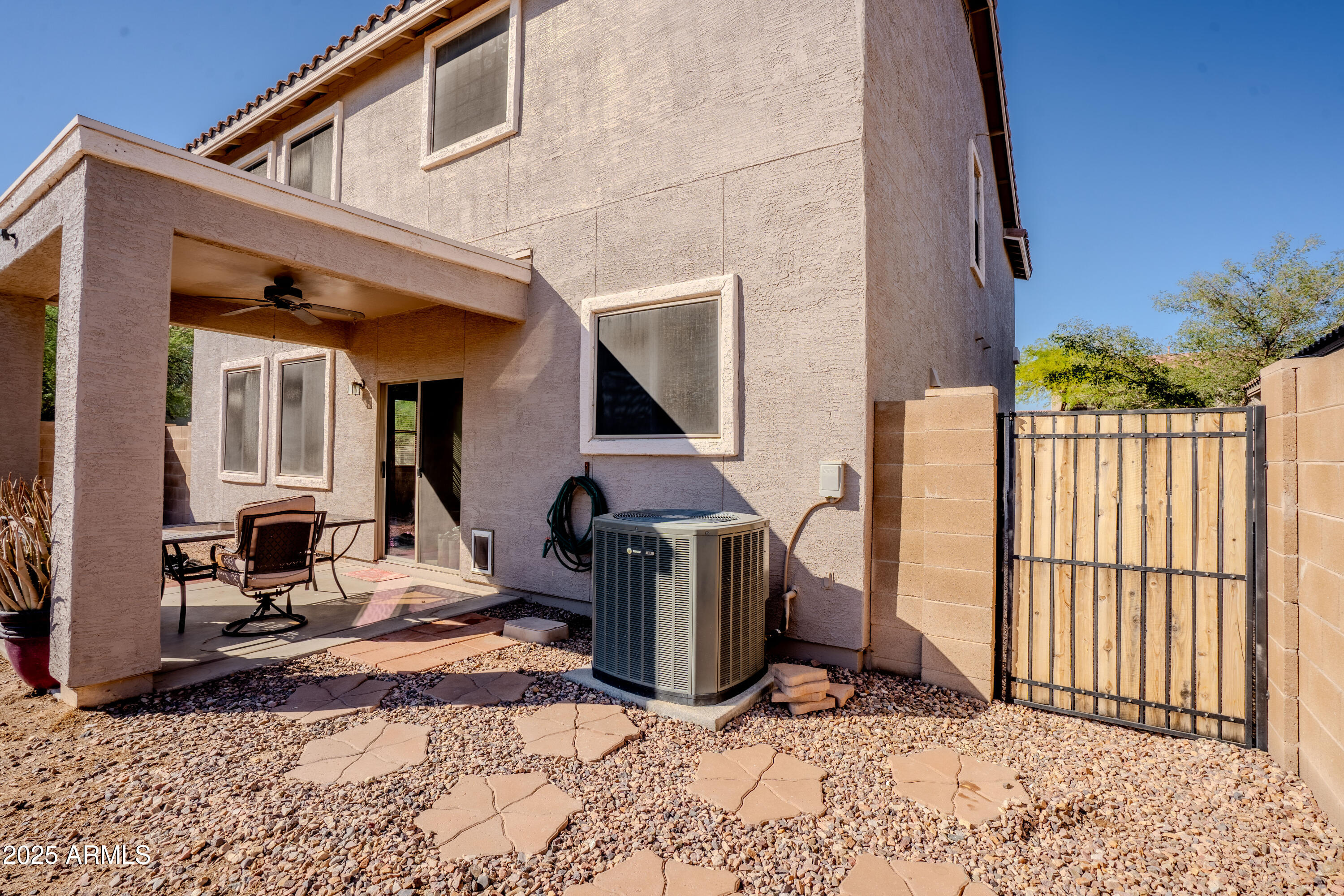 44181 W GRIFFIS Drive