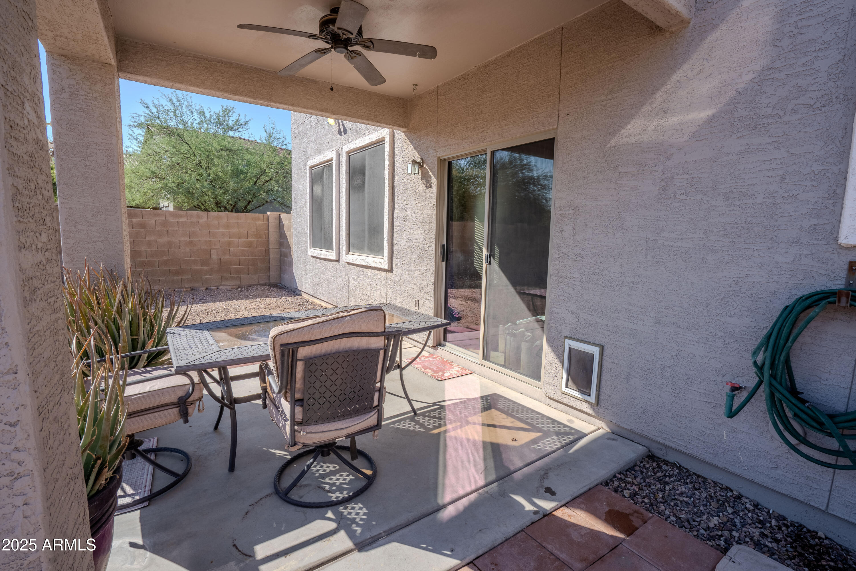44181 W GRIFFIS Drive