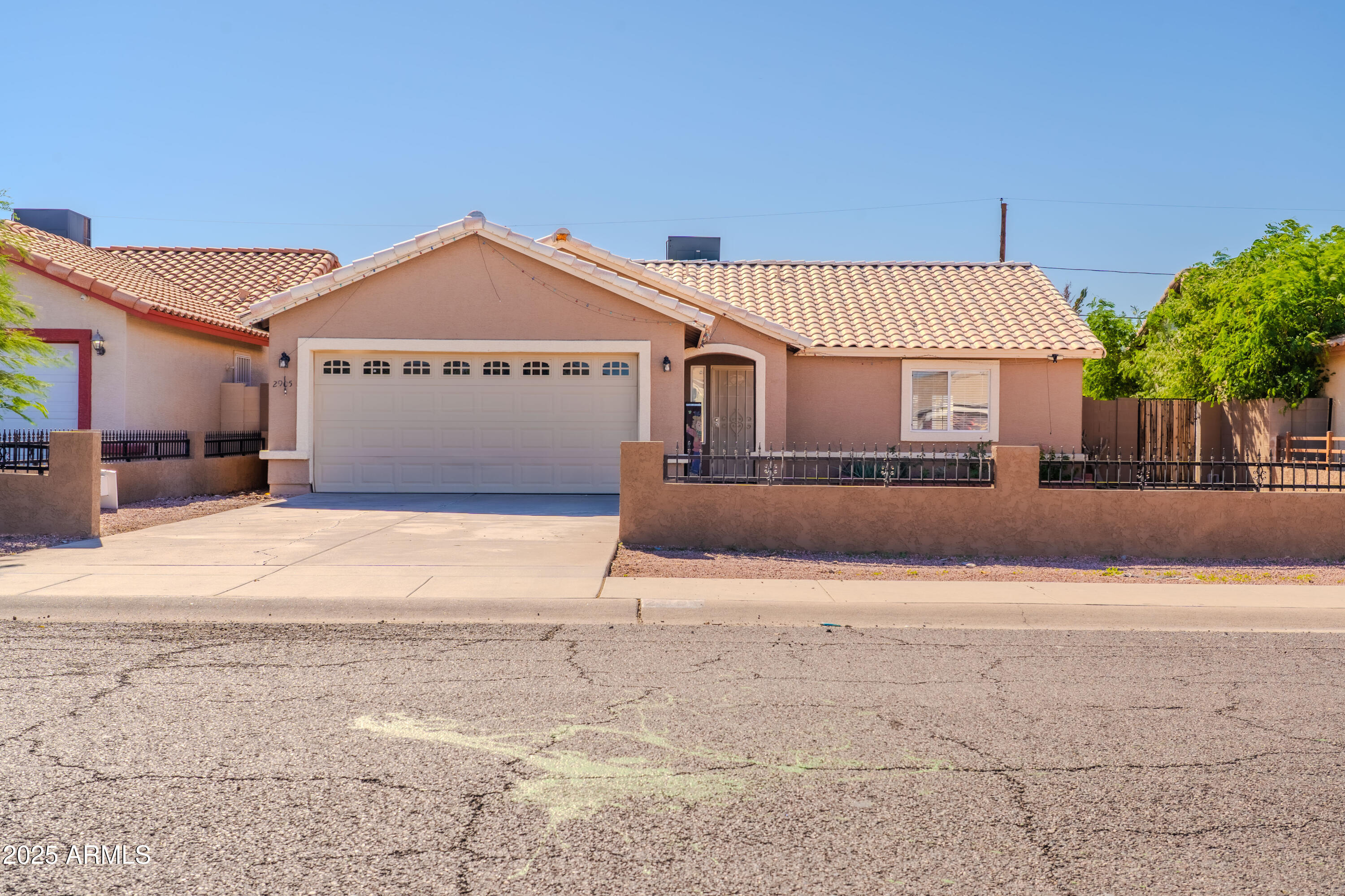 2905 E CHIPMAN Road