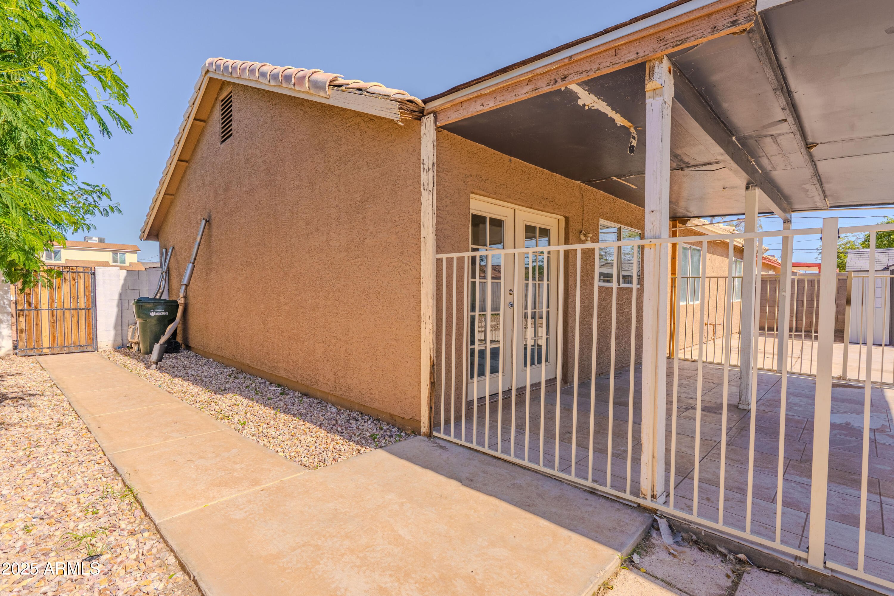 2905 E CHIPMAN Road