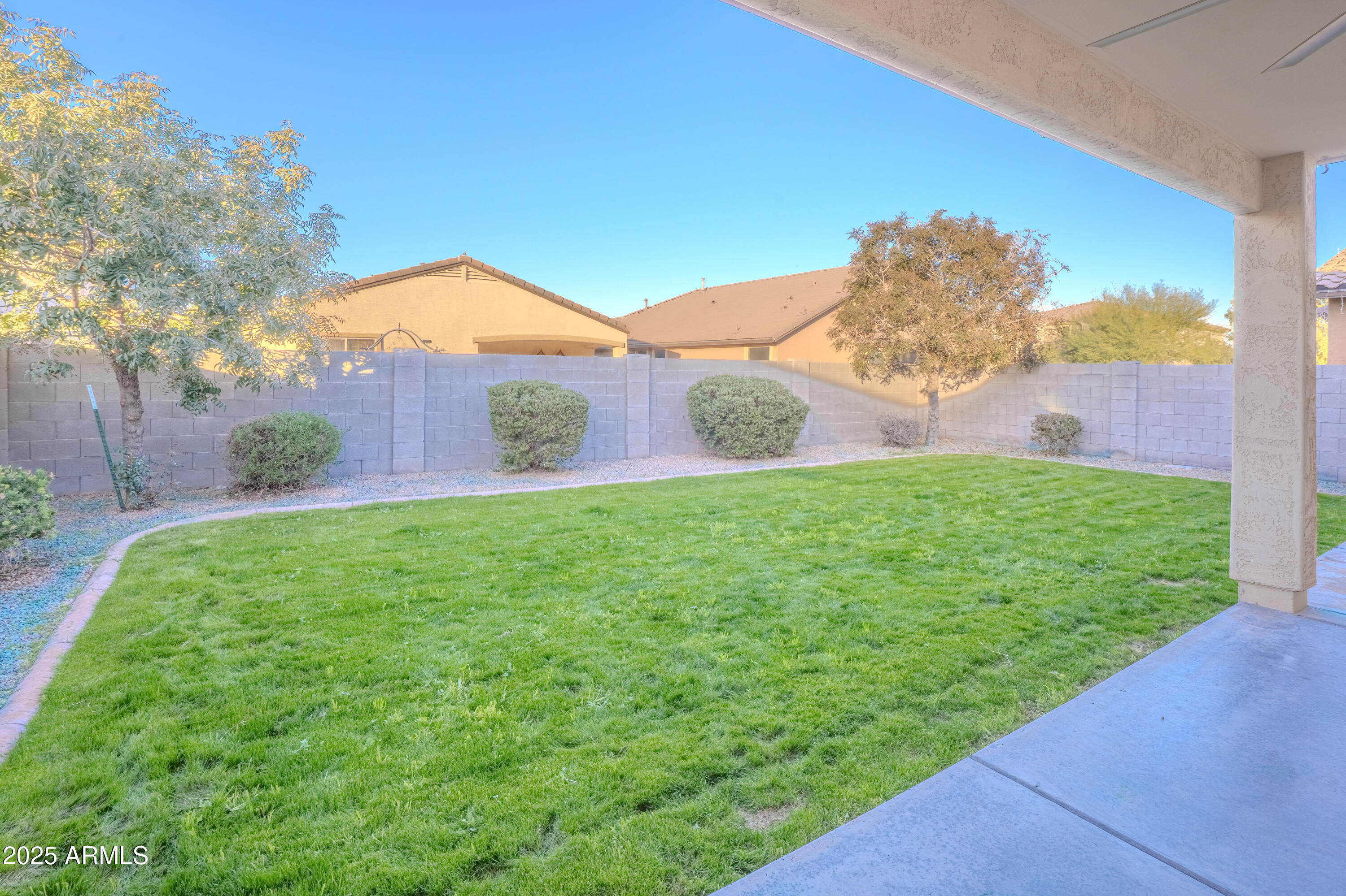 38076 W SAN CAPISTRANO Avenue