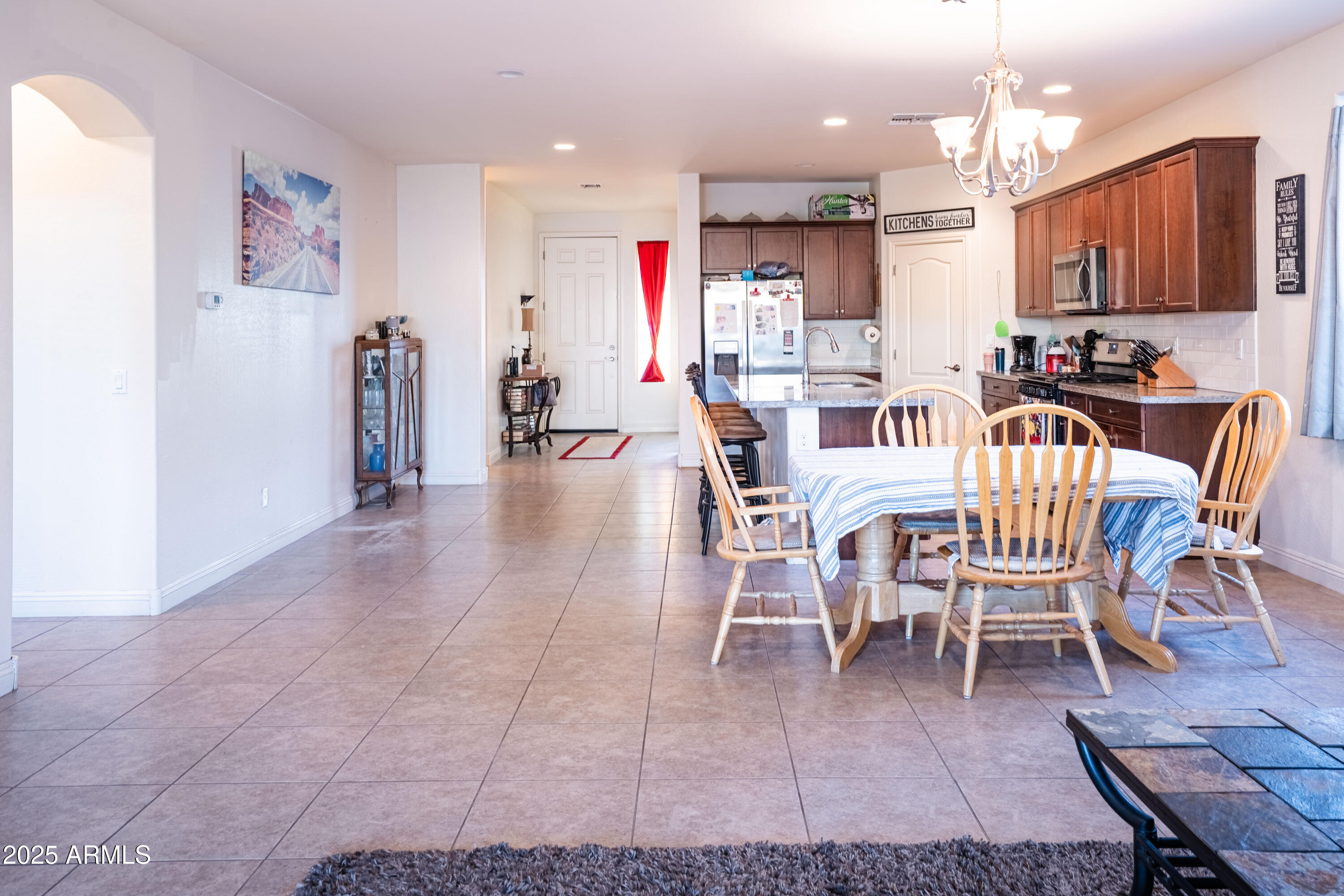 38076 W SAN CAPISTRANO Avenue