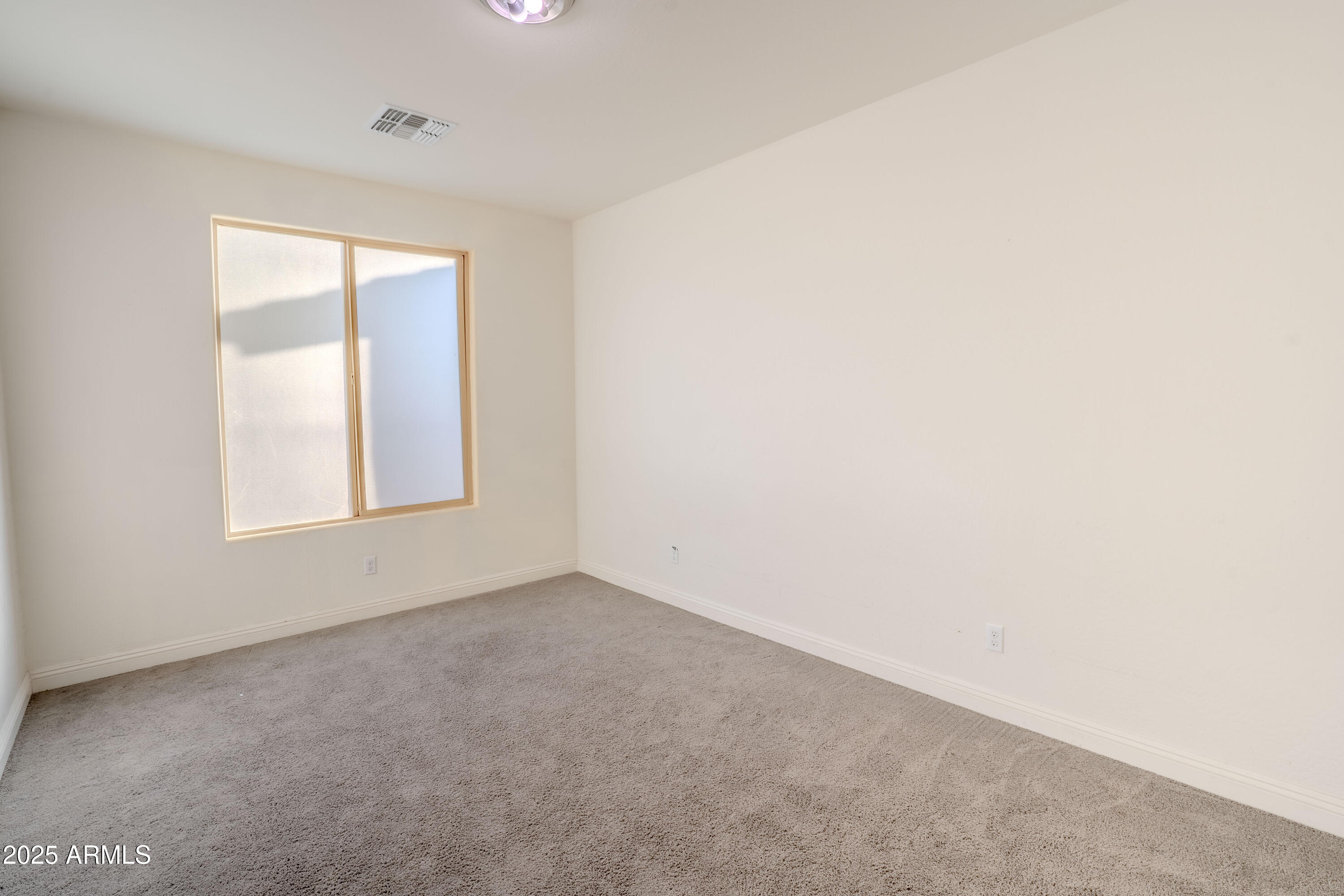 38076 W SAN CAPISTRANO Avenue