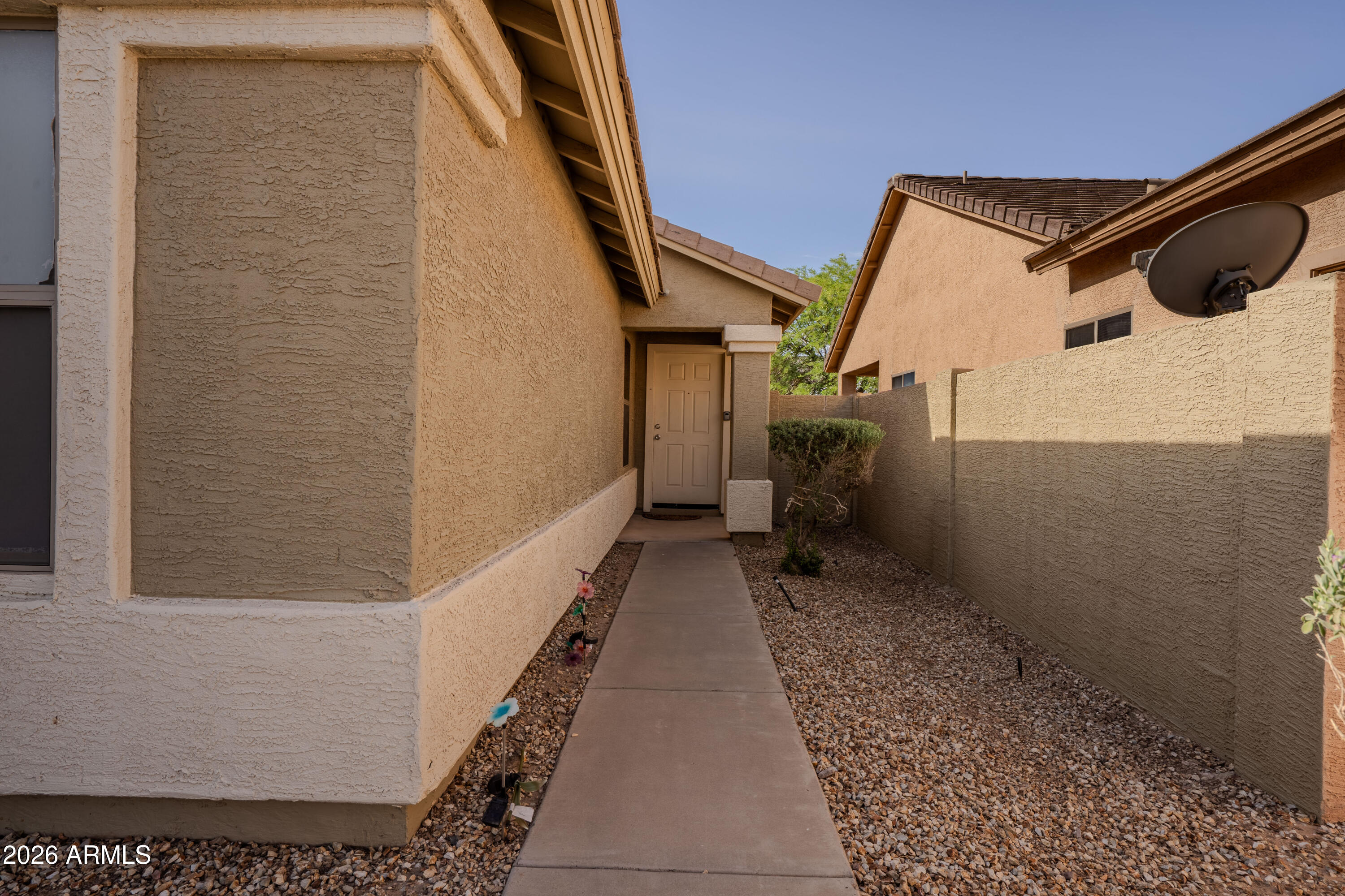 44633 W YUCCA Lane
