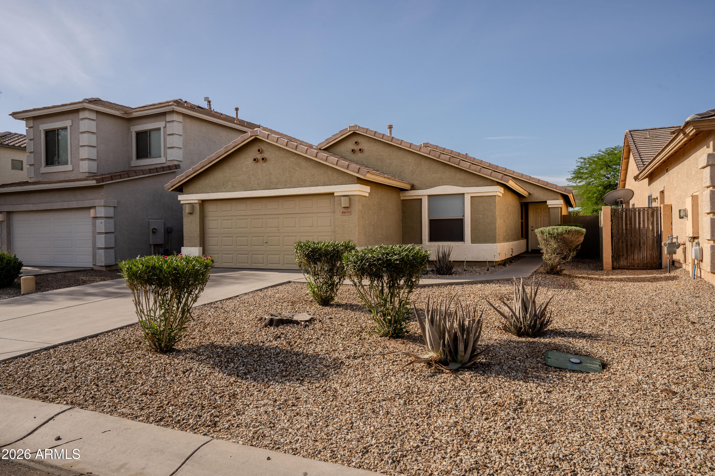 44633 W YUCCA Lane