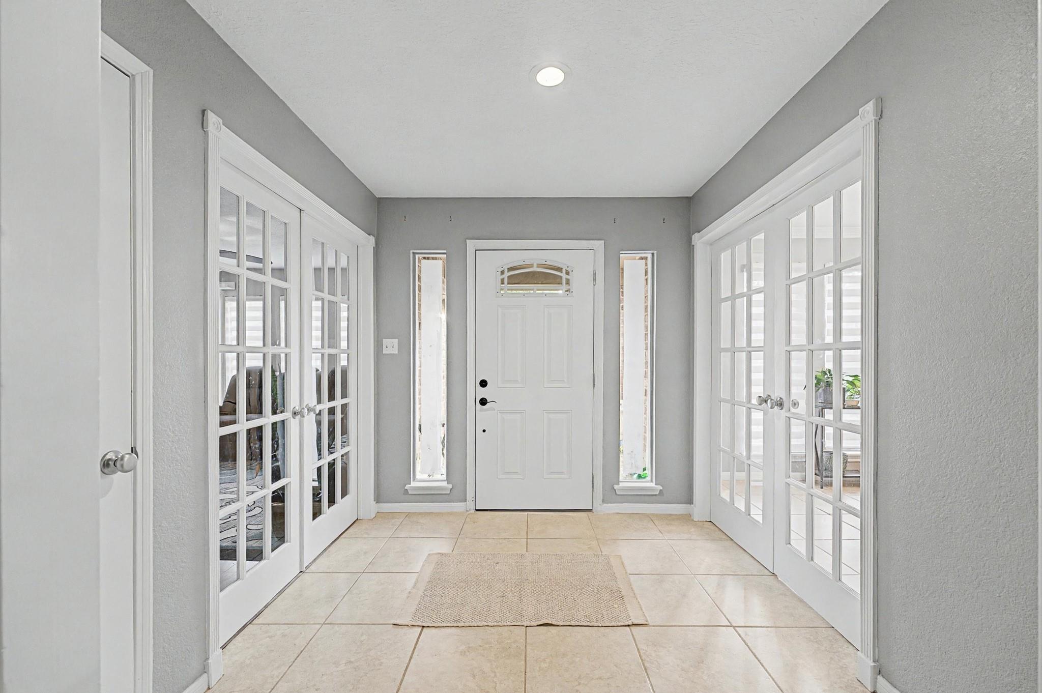 2211 River Falls Drive