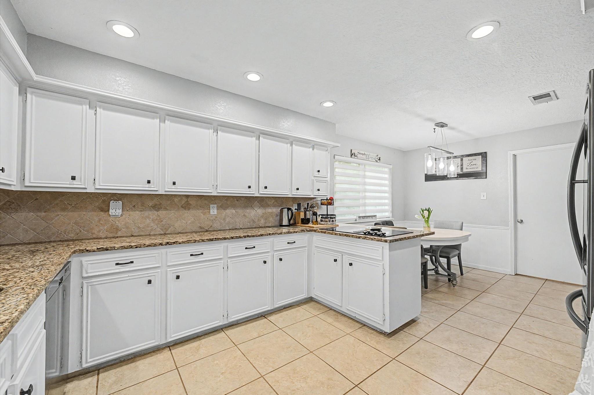 2211 River Falls Drive