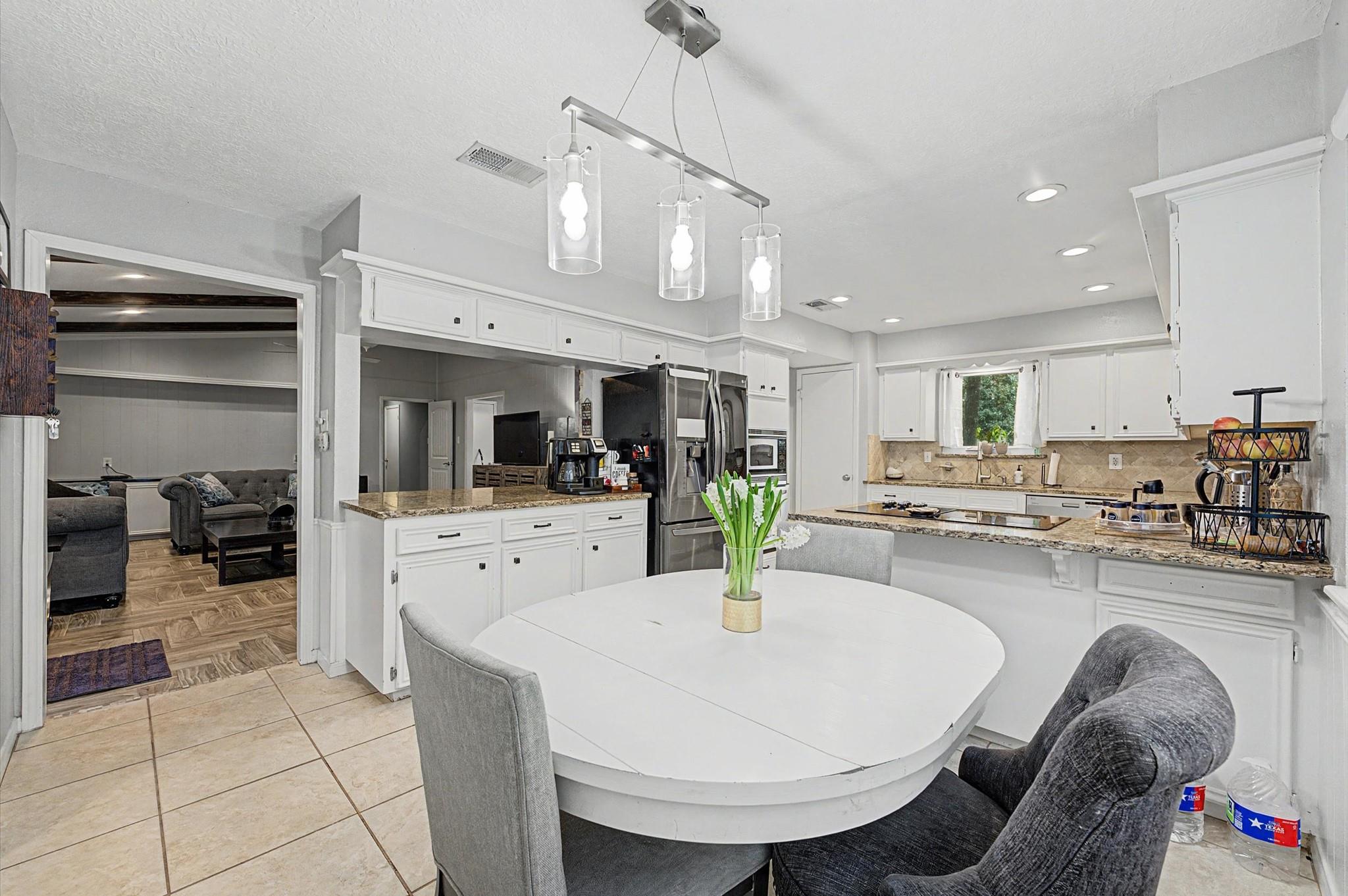 2211 River Falls Drive