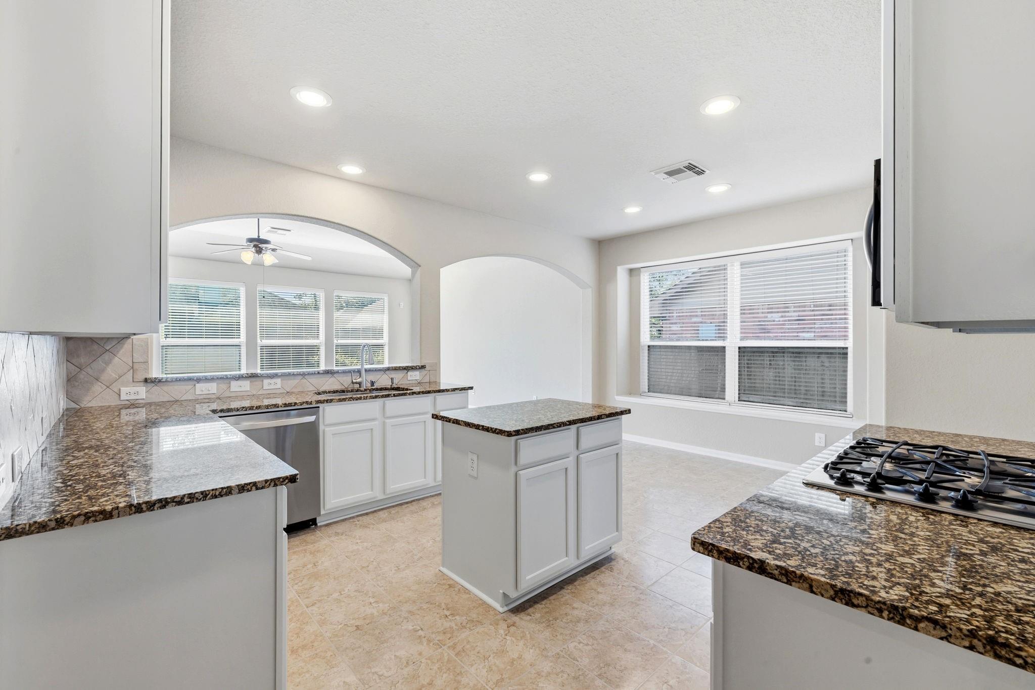 13814 Parkers Cove