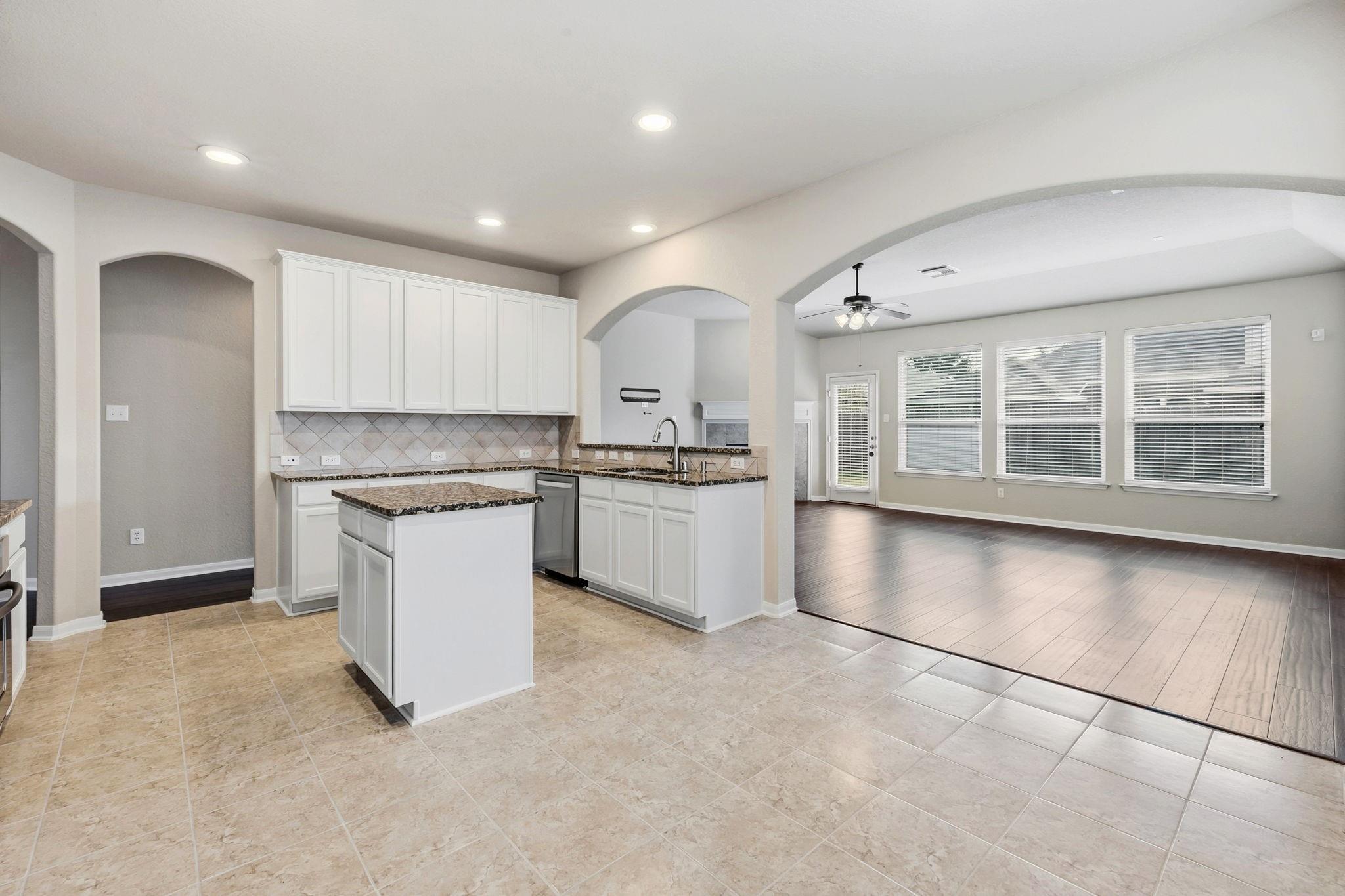 13814 Parkers Cove