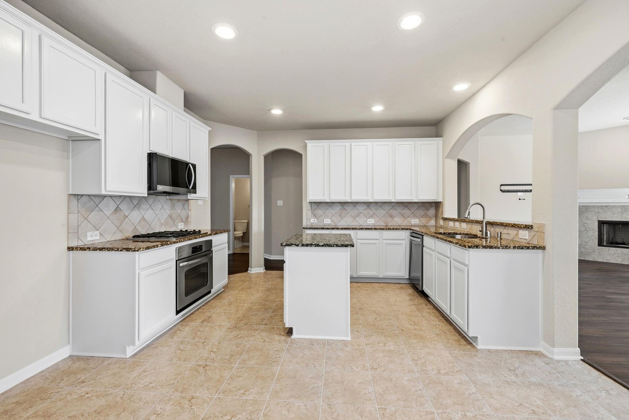 13814 Parkers Cove