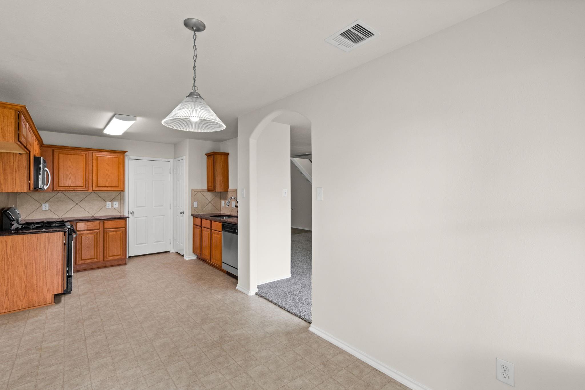 915 Crestmont Trail Drive