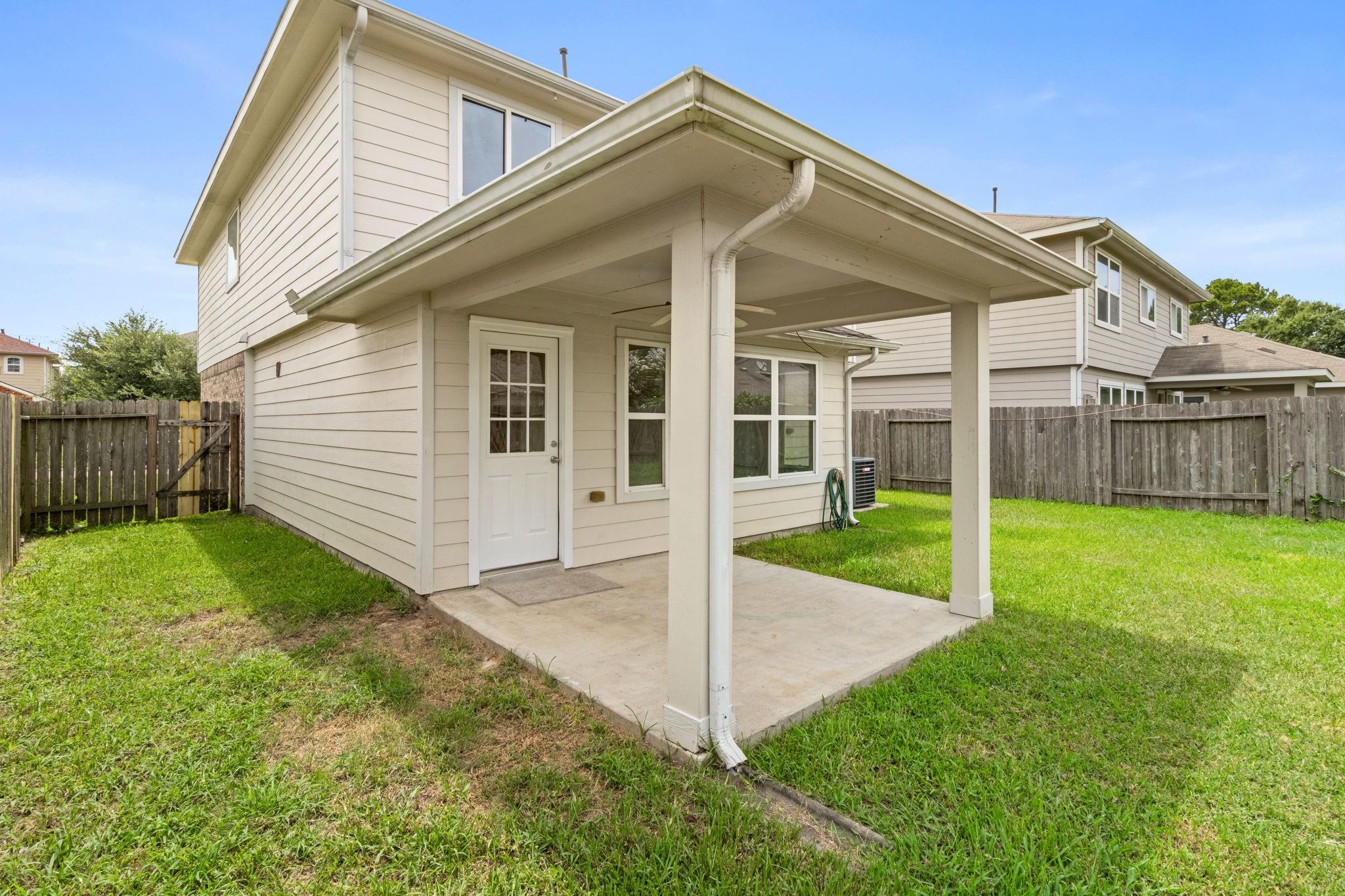 915 Crestmont Trail Drive
