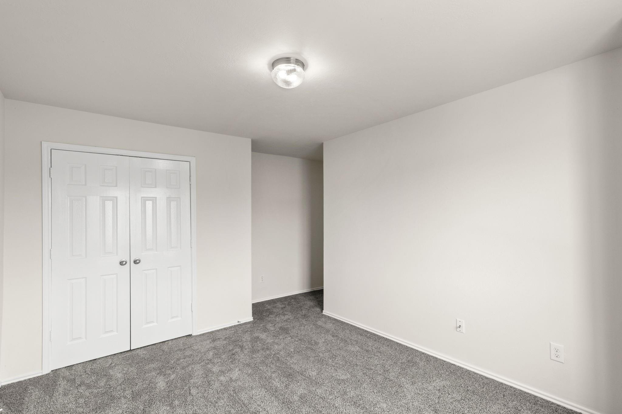 915 Crestmont Trail Drive