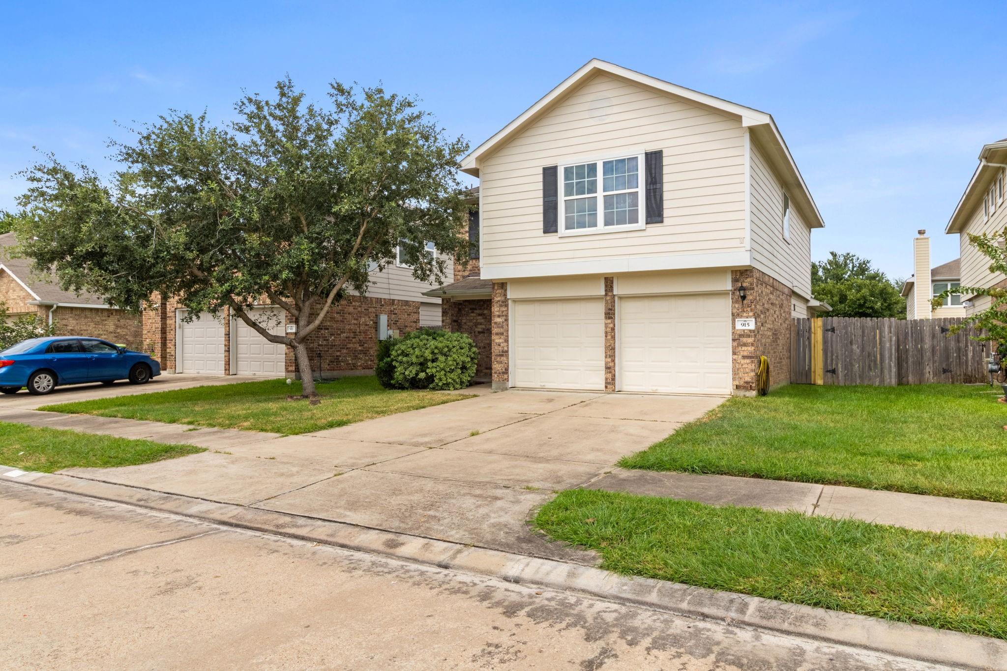 915 Crestmont Trail Drive