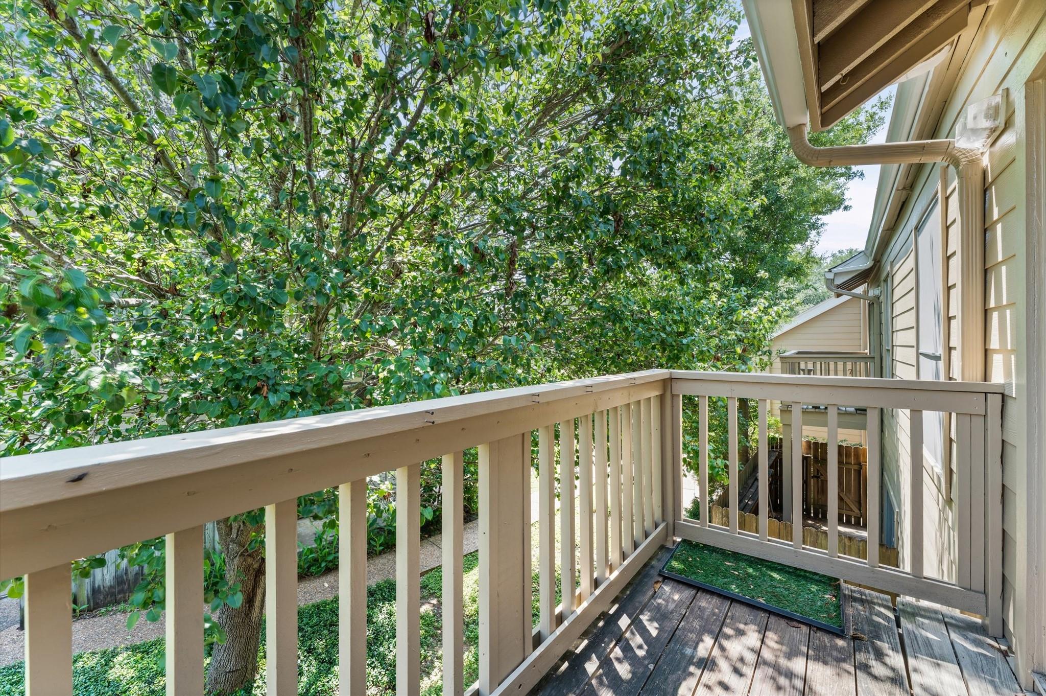 2100 Tanglewilde Street # 404