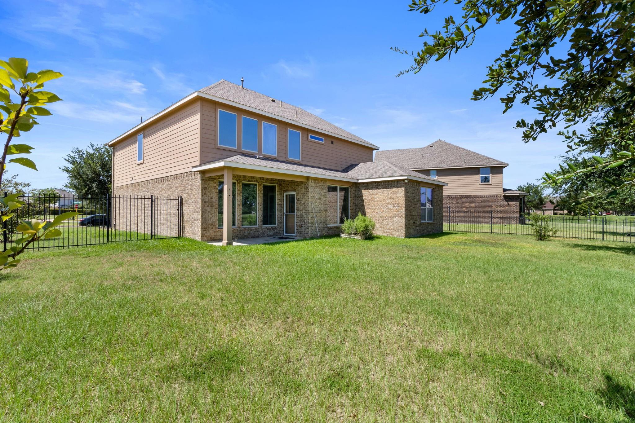 20907 Sedgefield Meadow Cir