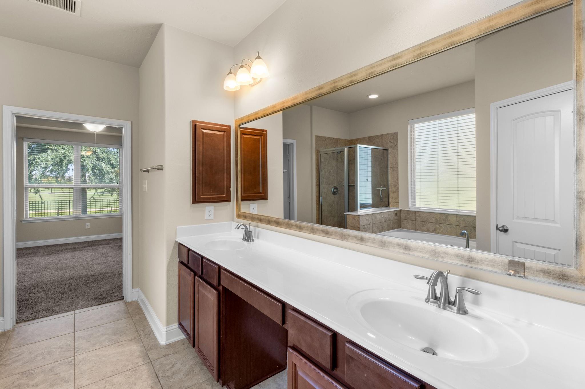 20907 Sedgefield Meadow Cir