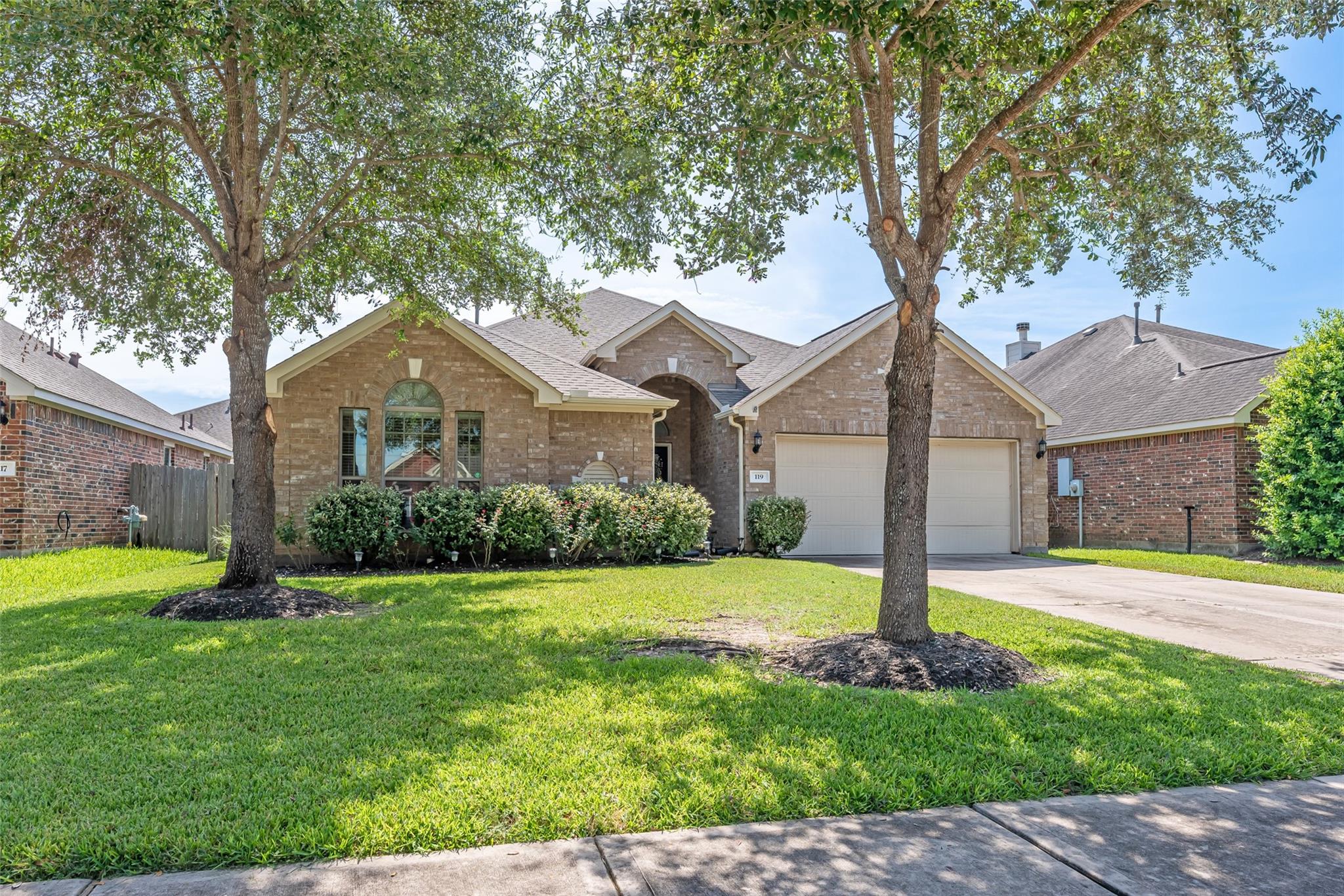 119 Emerald Loch Lane