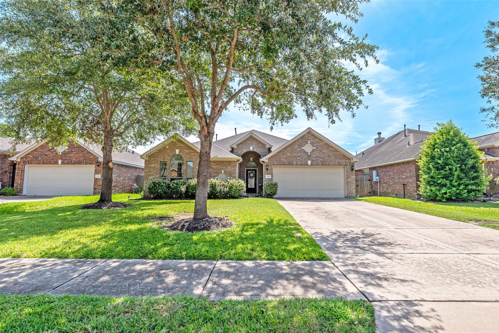 119 Emerald Loch Lane