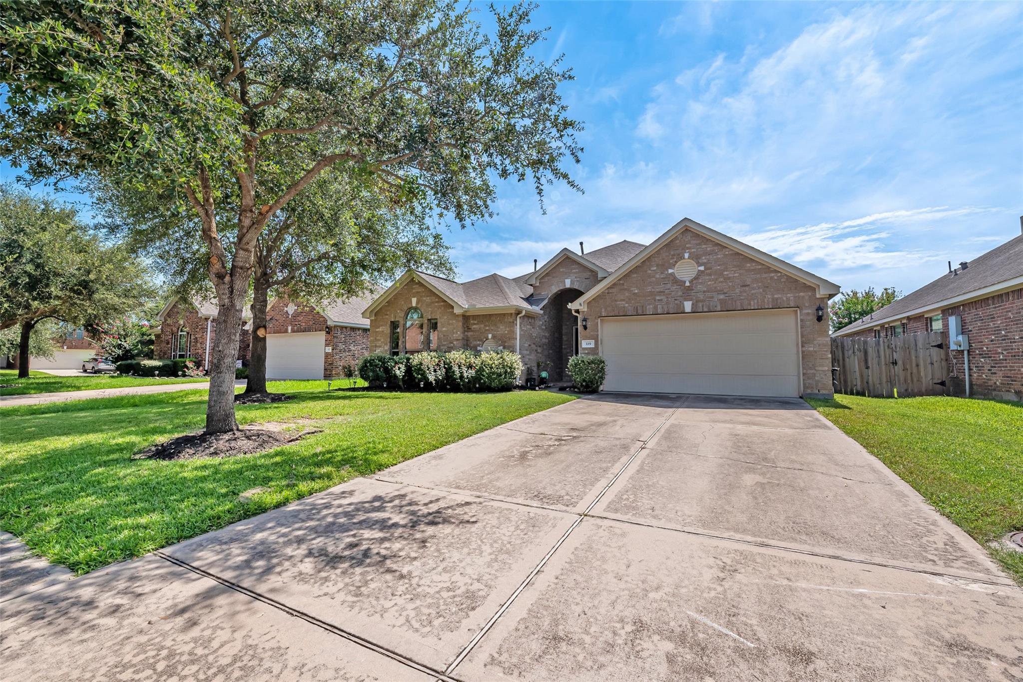 119 Emerald Loch Lane