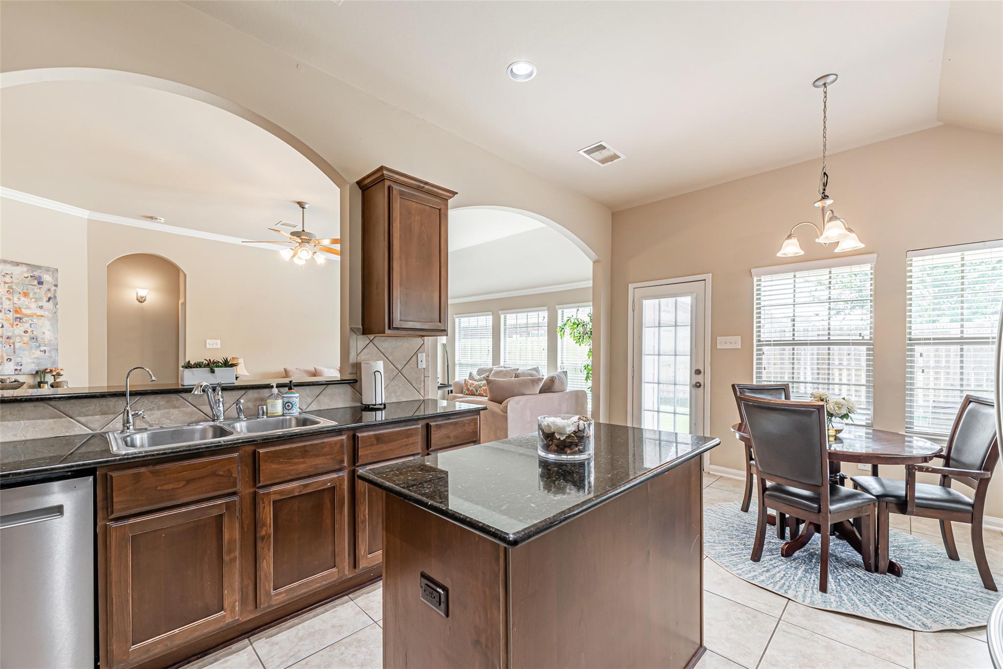 119 Emerald Loch Lane