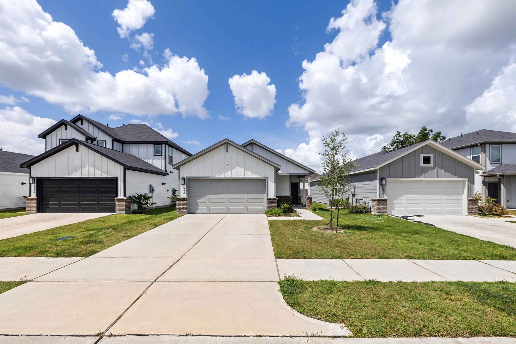 1902 Whispering River Drive