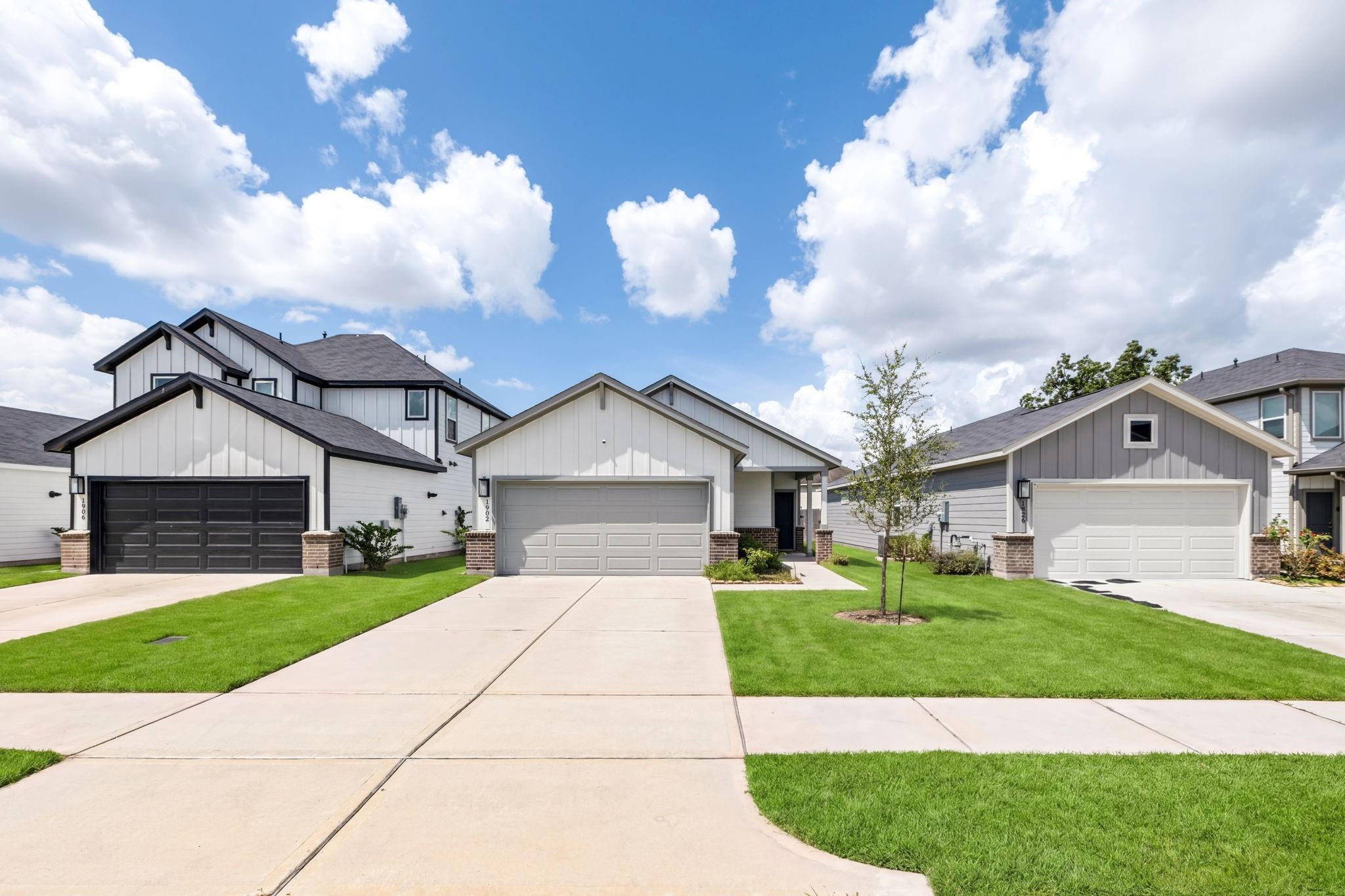1902 Whispering River Drive