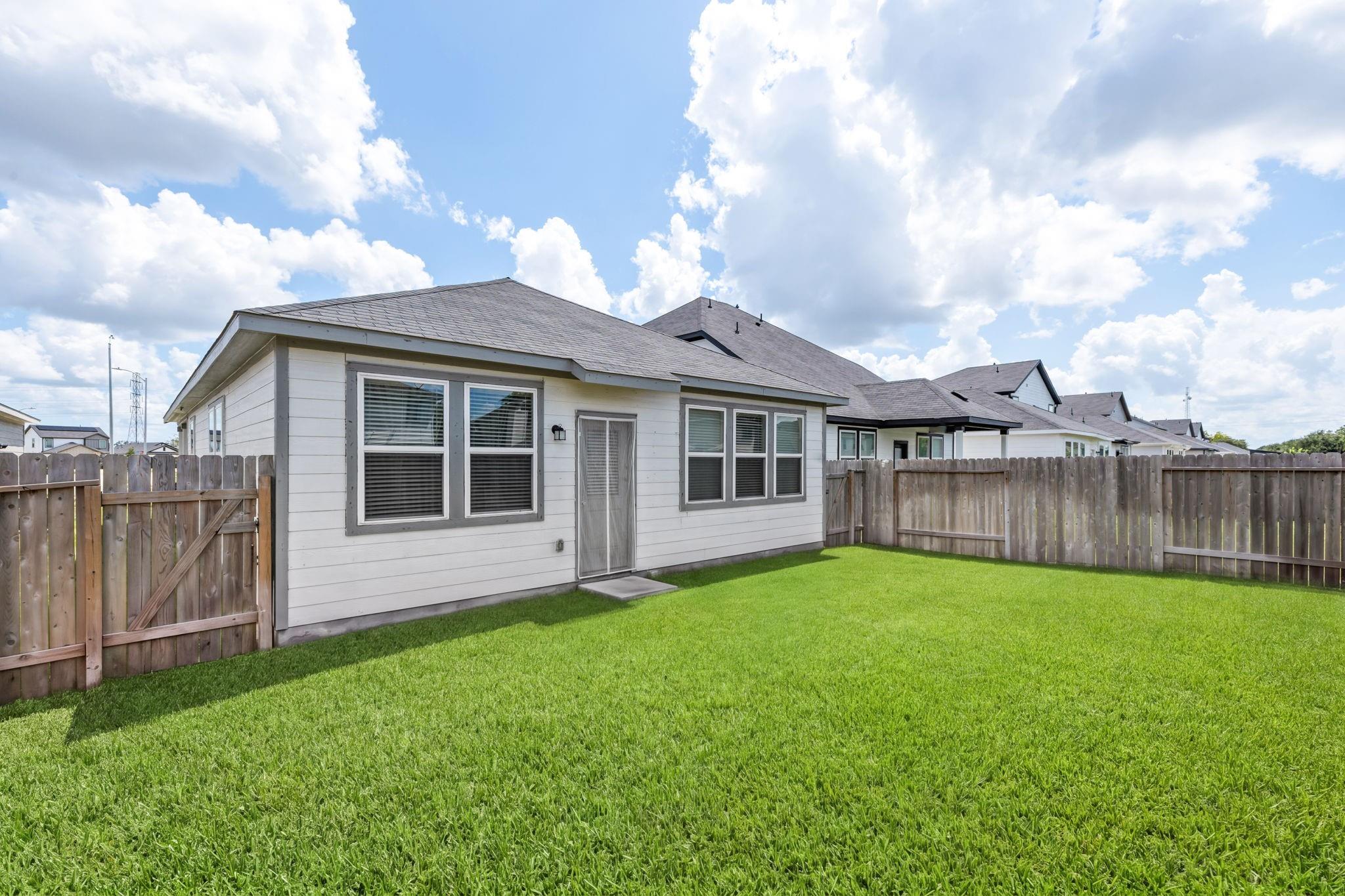 1902 Whispering River Drive