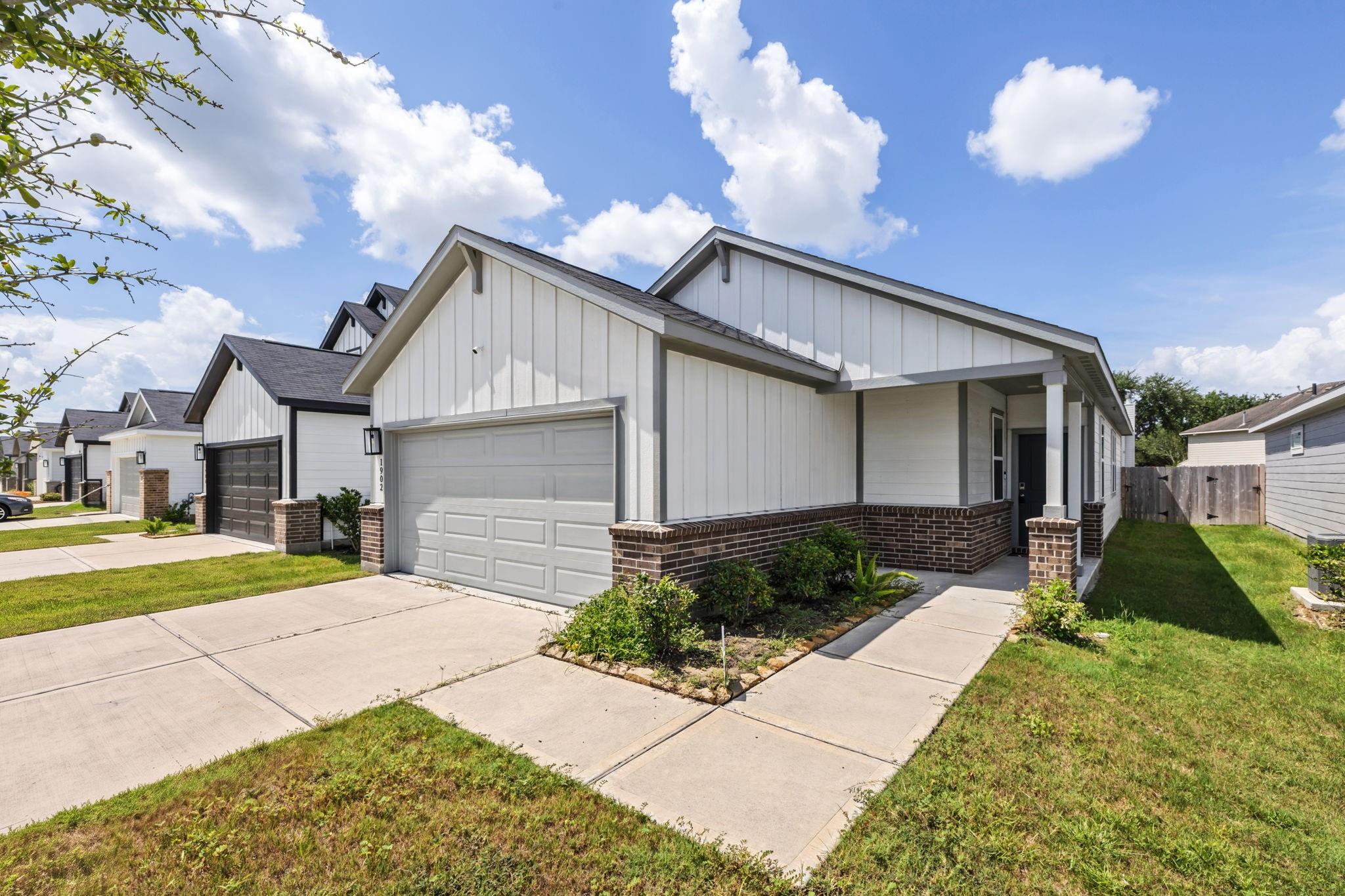 1902 Whispering River Drive