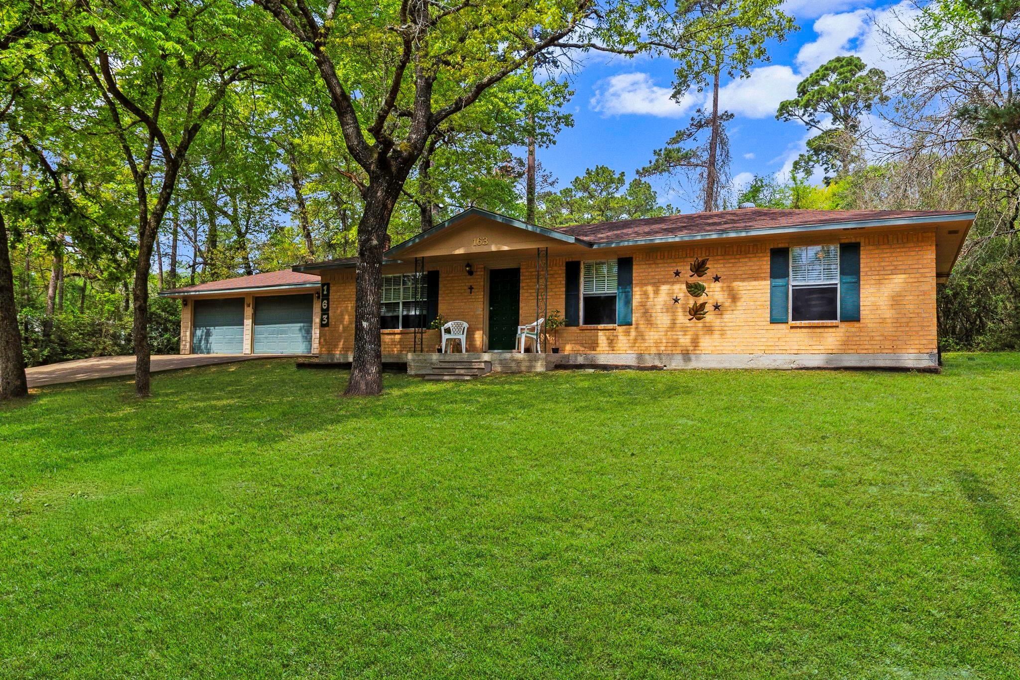 163 Westwood Drive E