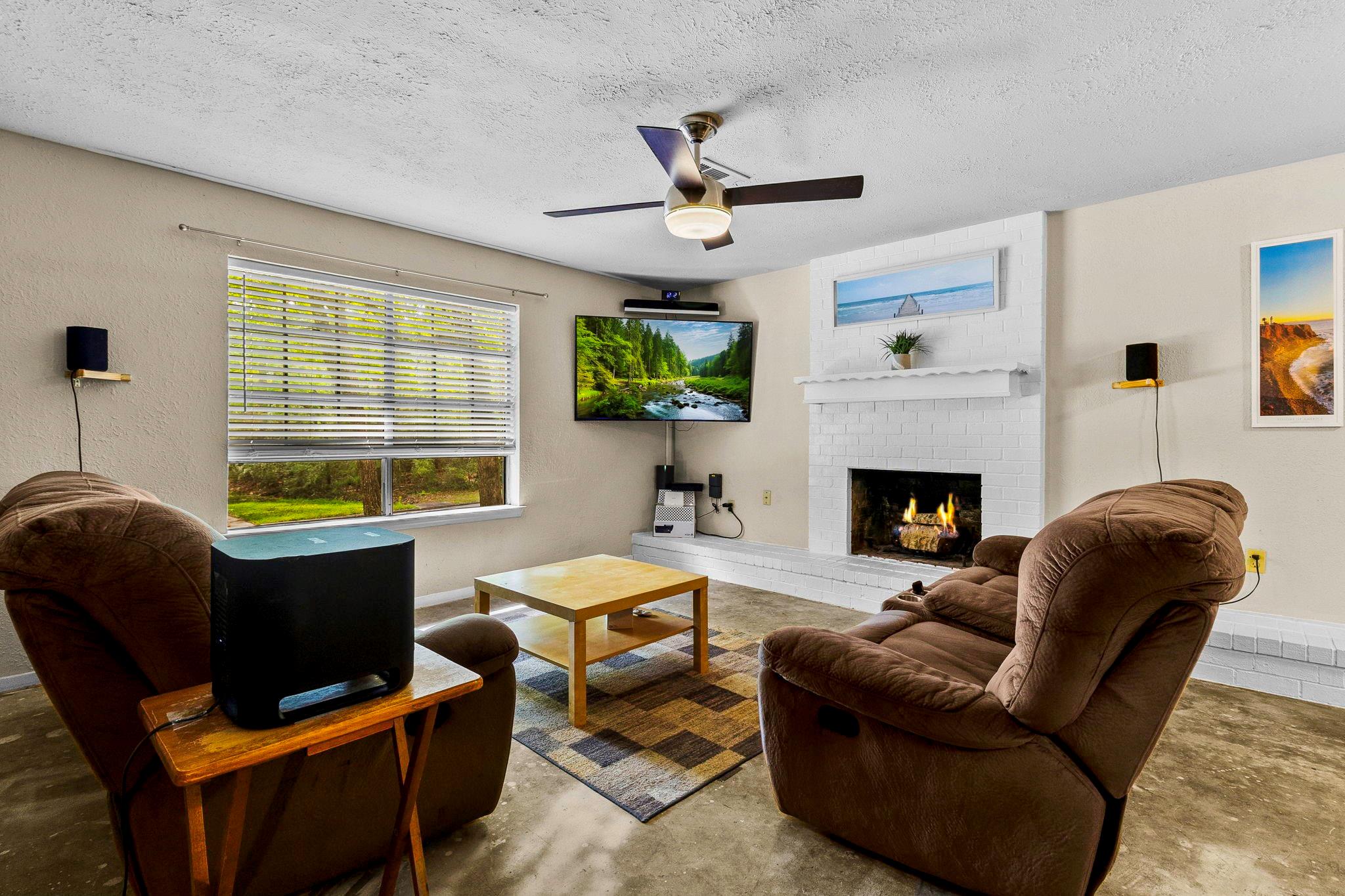 163 Westwood Drive E